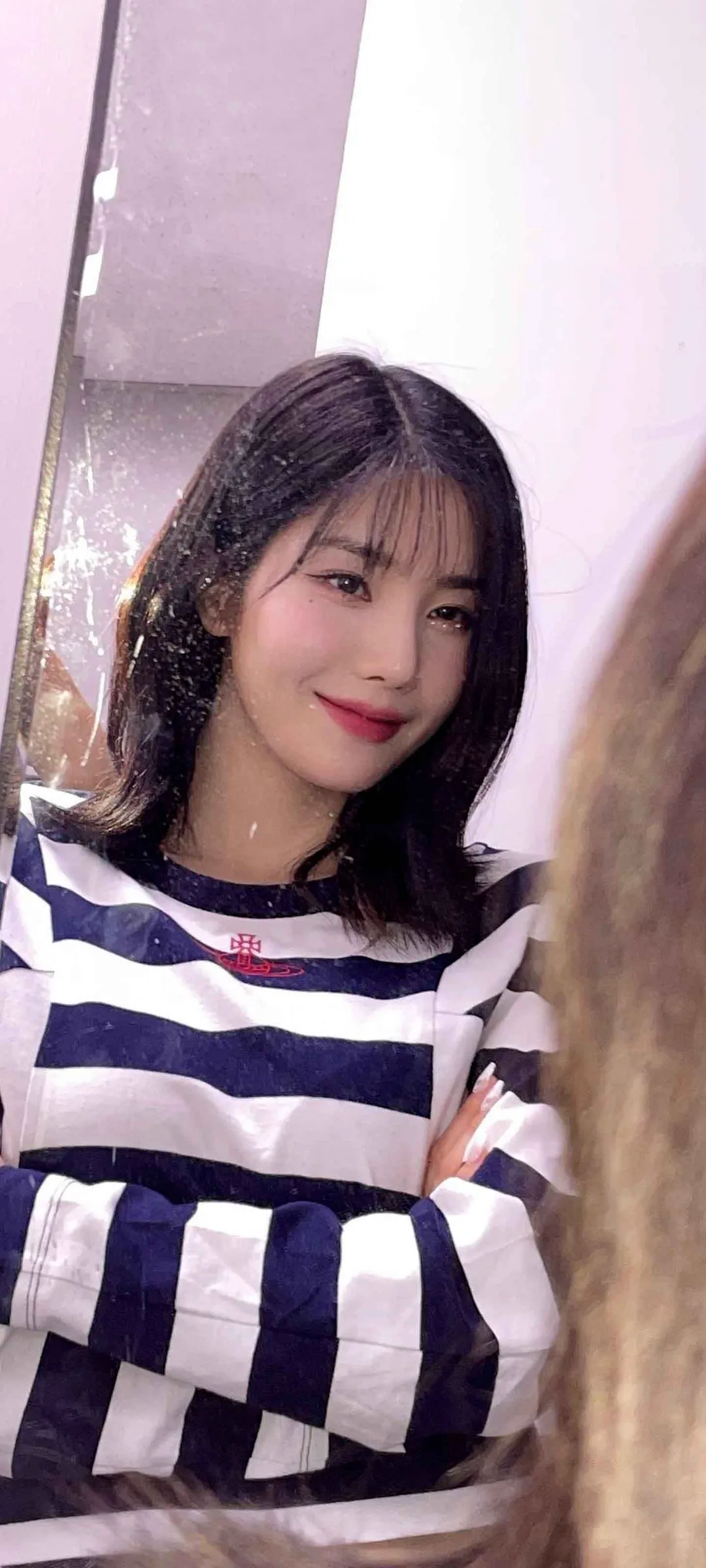 วอลเปเปอร์ หน้าจอล็อก มือถือ Kwon Eun-bi 4K HD ดาวน์โหลด — IZ*ONE