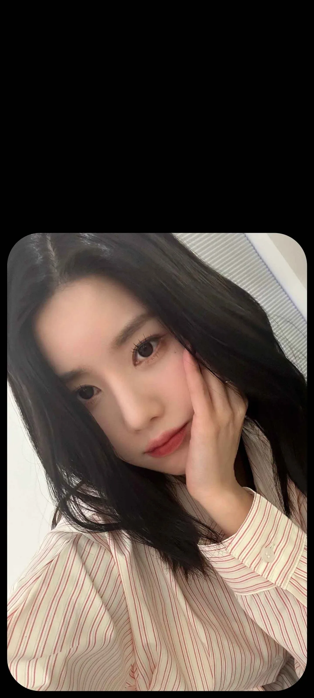 วอลเปเปอร์ หน้าจอล็อก มือถือ Kwon Eun-bi 4K HD ดาวน์โหลด — IZ*ONE