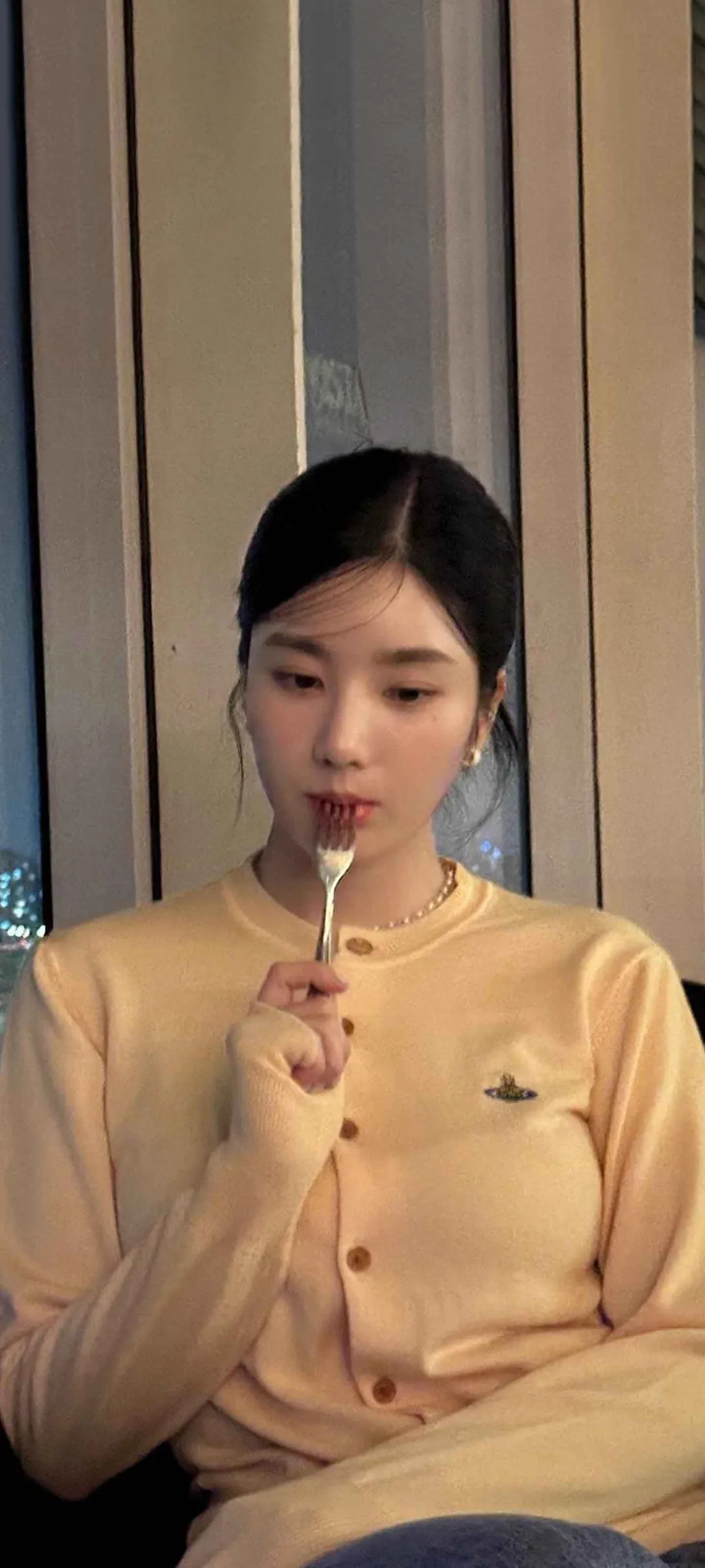 วอลเปเปอร์ หน้าจอล็อก มือถือ Kwon Eun-bi 4K HD ดาวน์โหลด — IZ*ONE