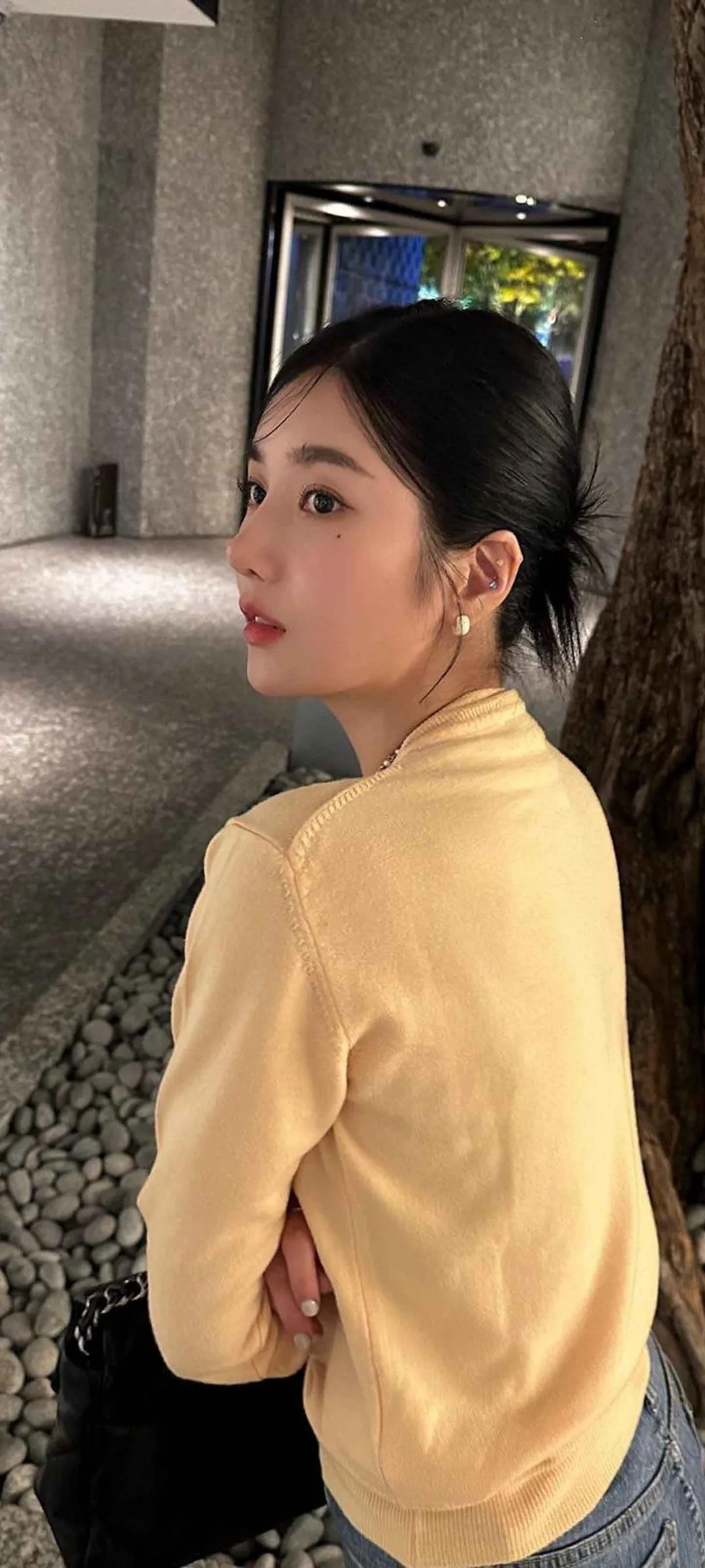 วอลเปเปอร์ หน้าจอล็อก มือถือ Kwon Eun-bi 4K HD ดาวน์โหลด — IZ*ONE