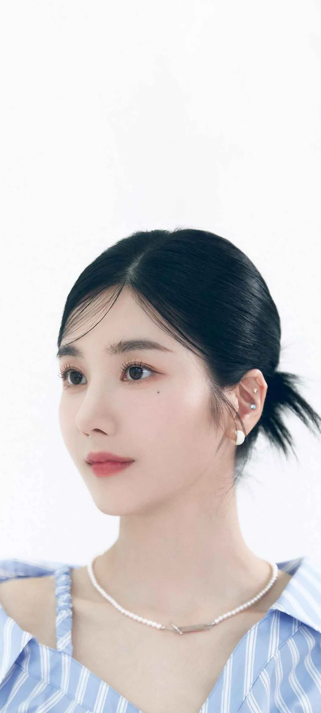 วอลเปเปอร์ หน้าจอล็อก มือถือ Kwon Eun-bi 4K HD ดาวน์โหลด — IZ*ONE
