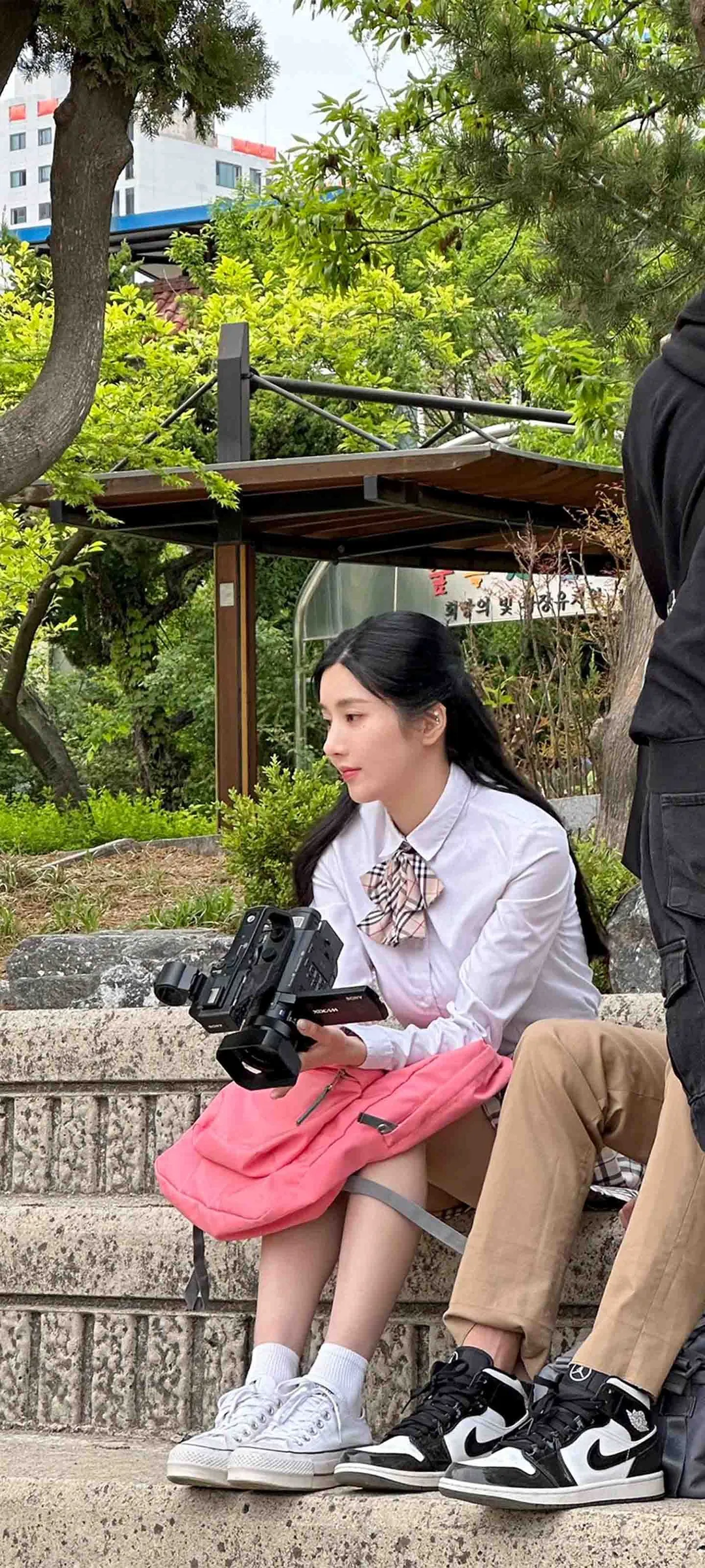 วอลเปเปอร์ หน้าจอล็อก มือถือ Kwon Eun-bi 4K HD ดาวน์โหลด — IZ*ONE