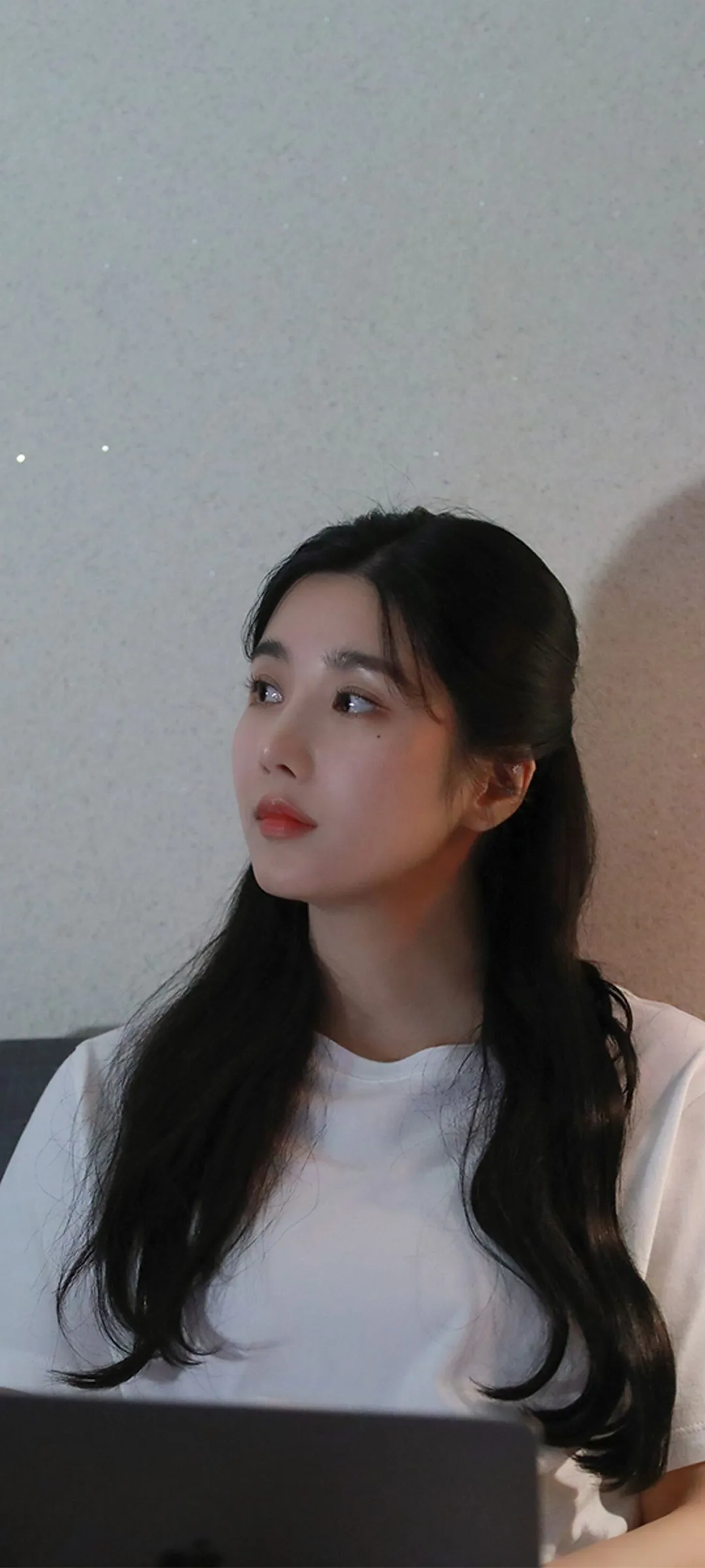 วอลเปเปอร์ หน้าจอล็อก มือถือ Kwon Eun-bi 4K HD ดาวน์โหลด — IZ*ONE