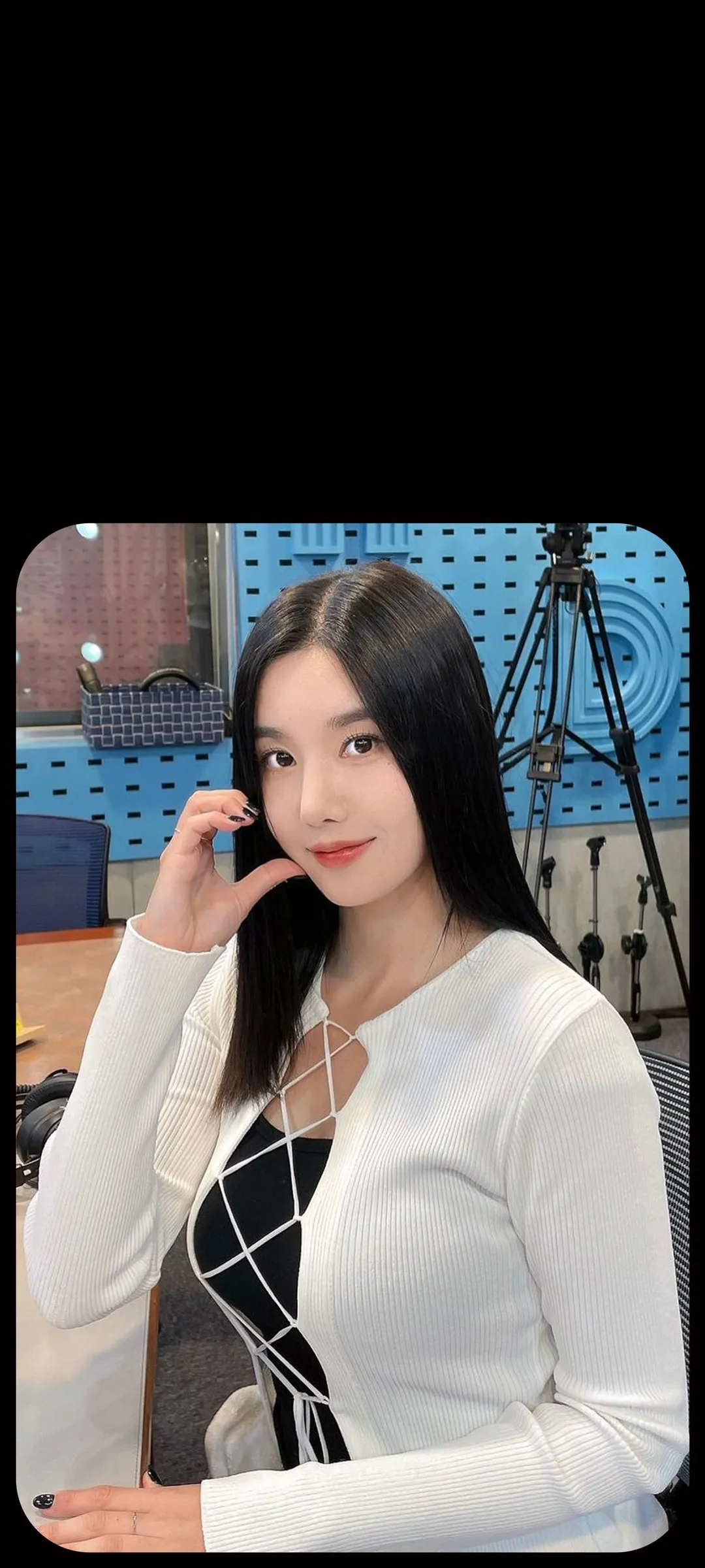 วอลเปเปอร์ หน้าจอล็อก มือถือ Kwon Eun-bi 4K HD ดาวน์โหลด — IZ*ONE