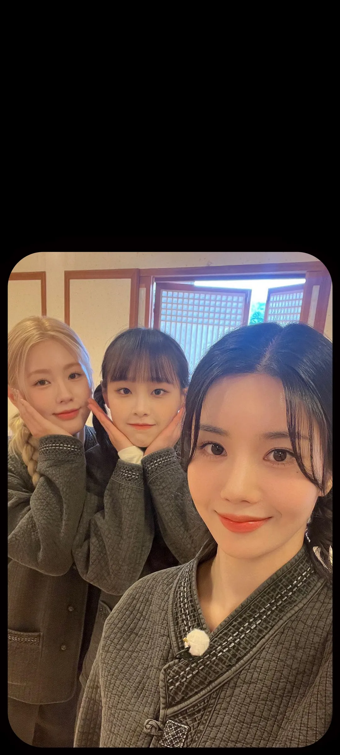 วอลเปเปอร์ หน้าจอล็อก มือถือ Kwon Eun-bi 4K HD ดาวน์โหลด — IZ*ONE
