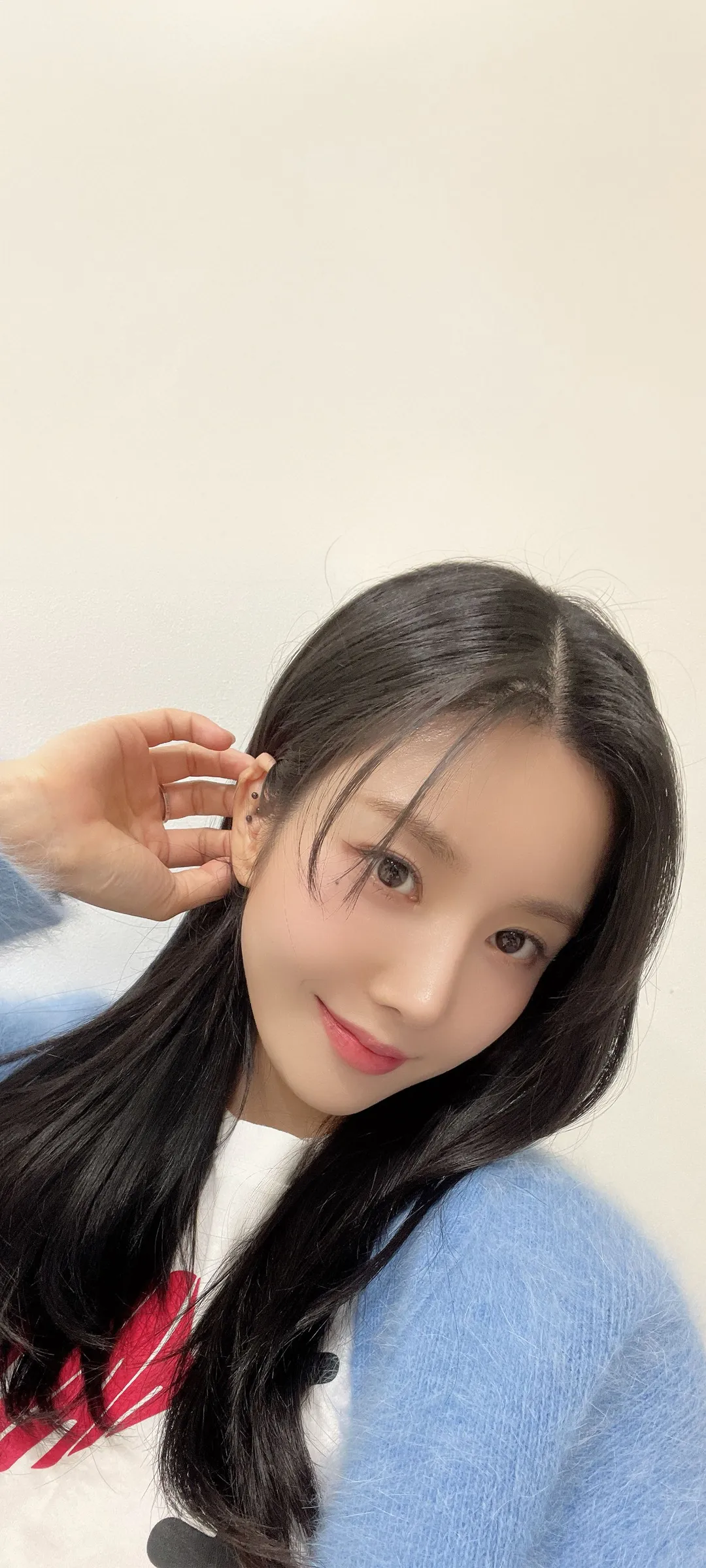 วอลเปเปอร์ หน้าจอล็อก มือถือ Kwon Eun-bi 4K HD ดาวน์โหลด — IZ*ONE