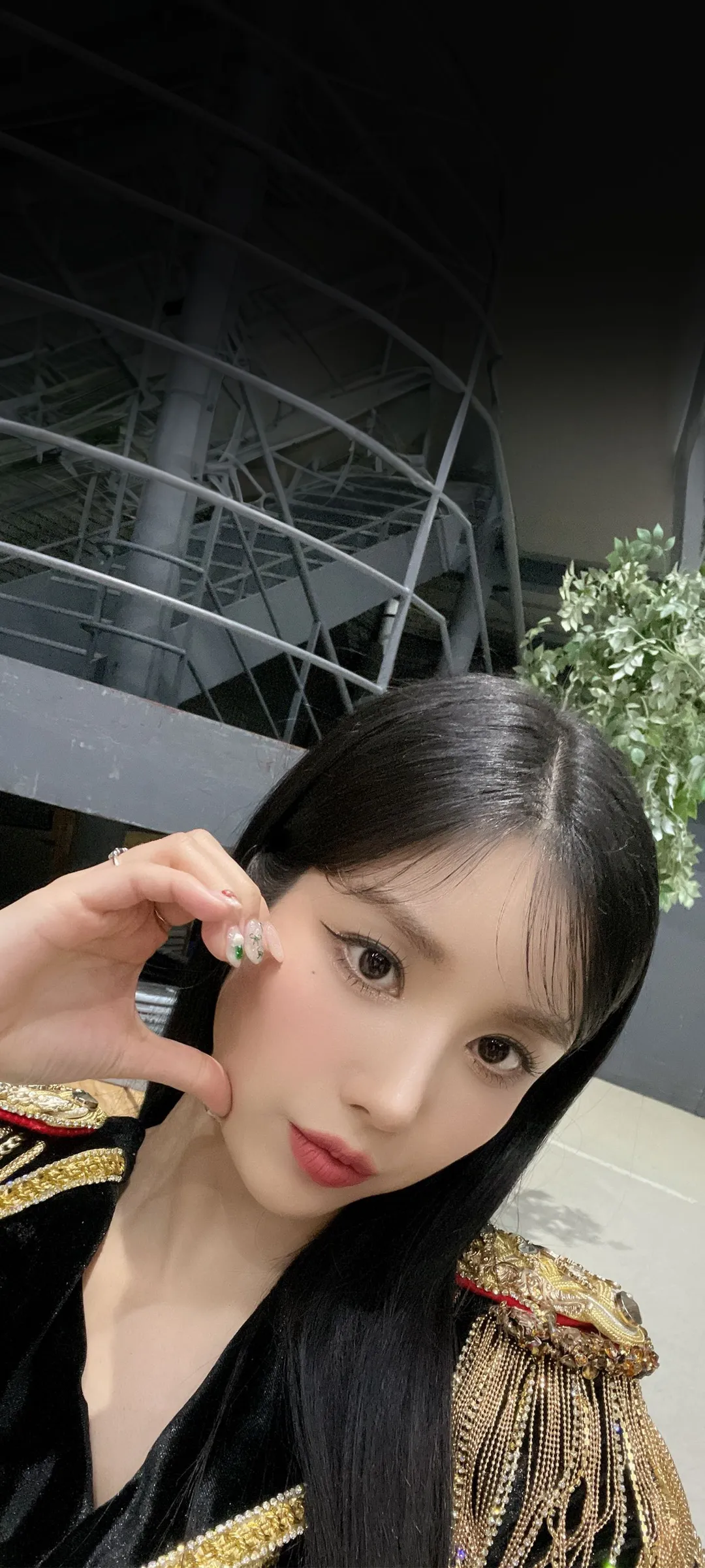 วอลเปเปอร์ หน้าจอล็อก มือถือ Kwon Eun-bi 4K HD ดาวน์โหลด — IZ*ONE