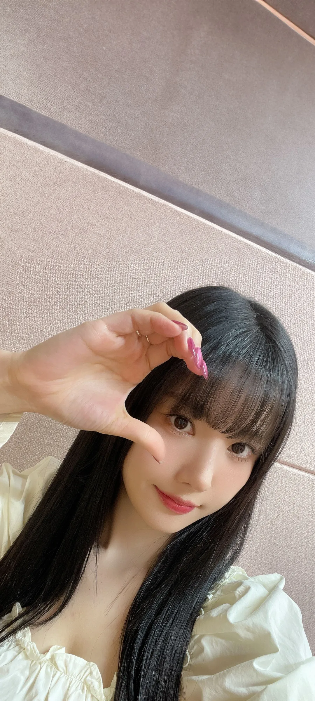 วอลเปเปอร์ หน้าจอล็อก มือถือ Kwon Eun-bi 4K HD ดาวน์โหลด — IZ*ONE