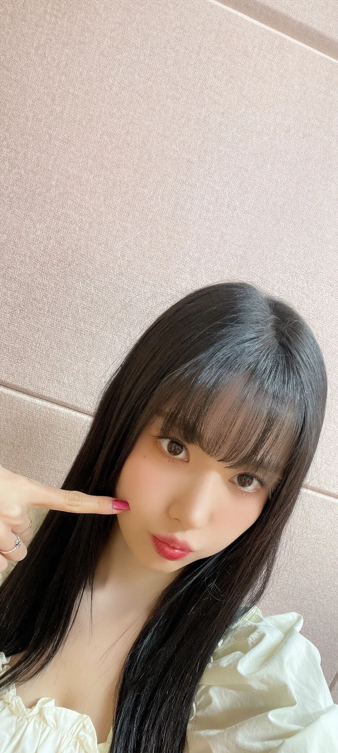 วอลเปเปอร์ หน้าจอล็อก มือถือ Kwon Eun-bi 4K HD ดาวน์โหลด — IZ*ONE