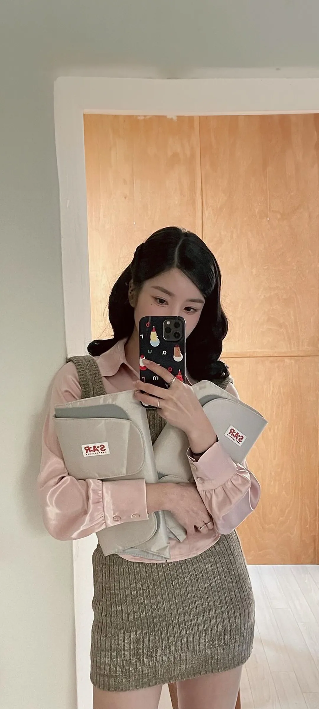 วอลเปเปอร์ หน้าจอล็อก มือถือ Kwon Eun-bi 4K HD ดาวน์โหลด — IZ*ONE