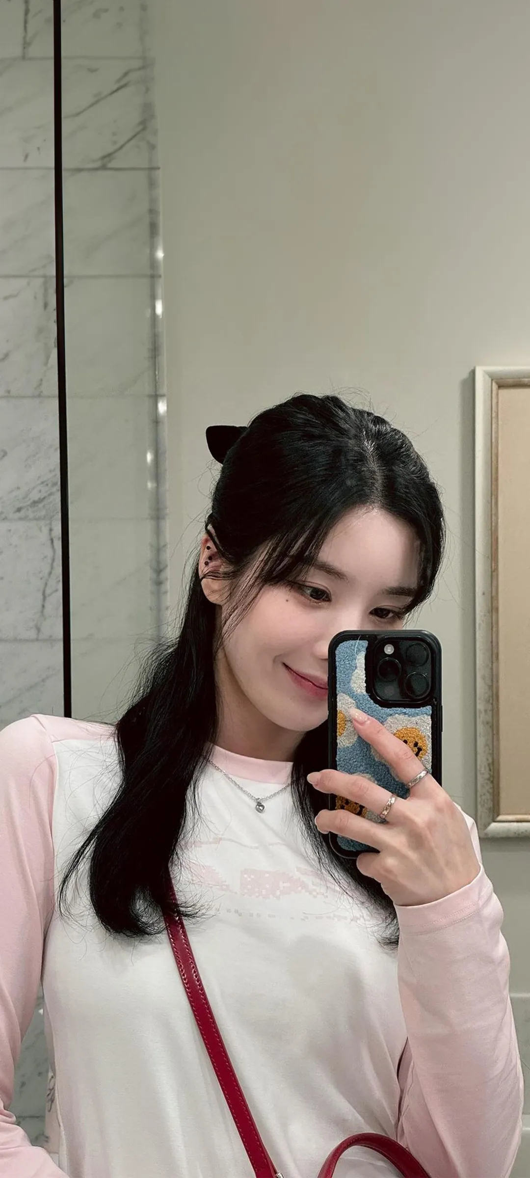 วอลเปเปอร์ หน้าจอล็อก มือถือ Kwon Eun-bi 4K HD ดาวน์โหลด — IZ*ONE