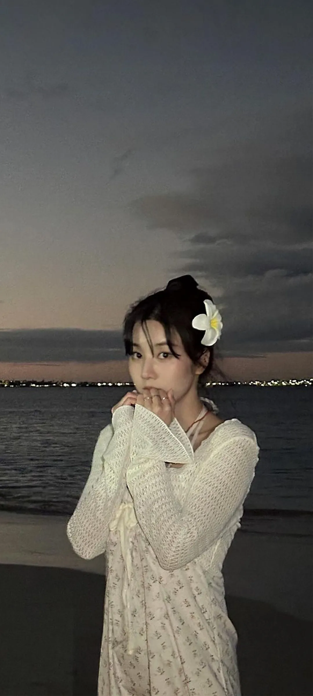 วอลเปเปอร์ หน้าจอล็อก มือถือ Kwon Eun-bi 4K HD ดาวน์โหลด — IZ*ONE