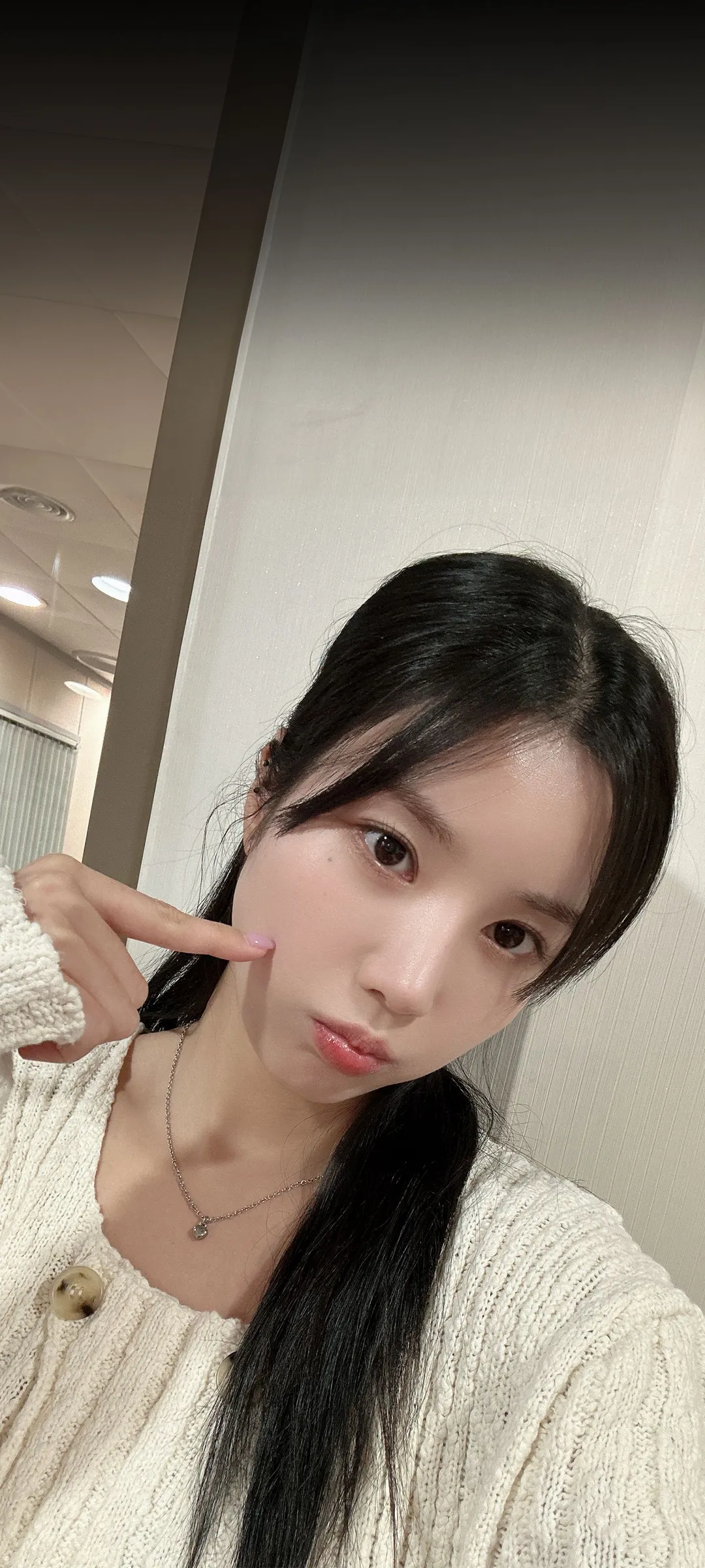 วอลเปเปอร์ หน้าจอล็อก มือถือ Kwon Eun-bi 4K HD ดาวน์โหลด — IZ*ONE