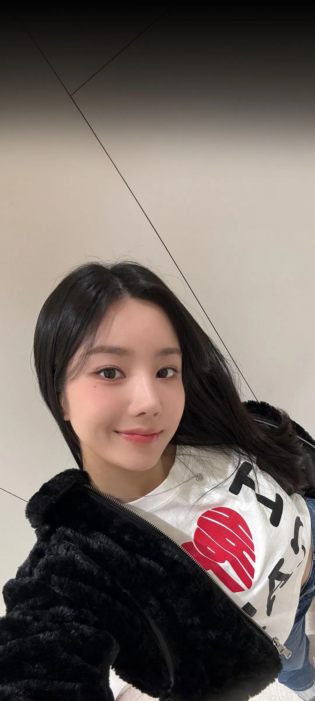 วอลเปเปอร์ หน้าจอล็อก มือถือ Kwon Eun-bi 4K HD ดาวน์โหลด — IZ*ONE