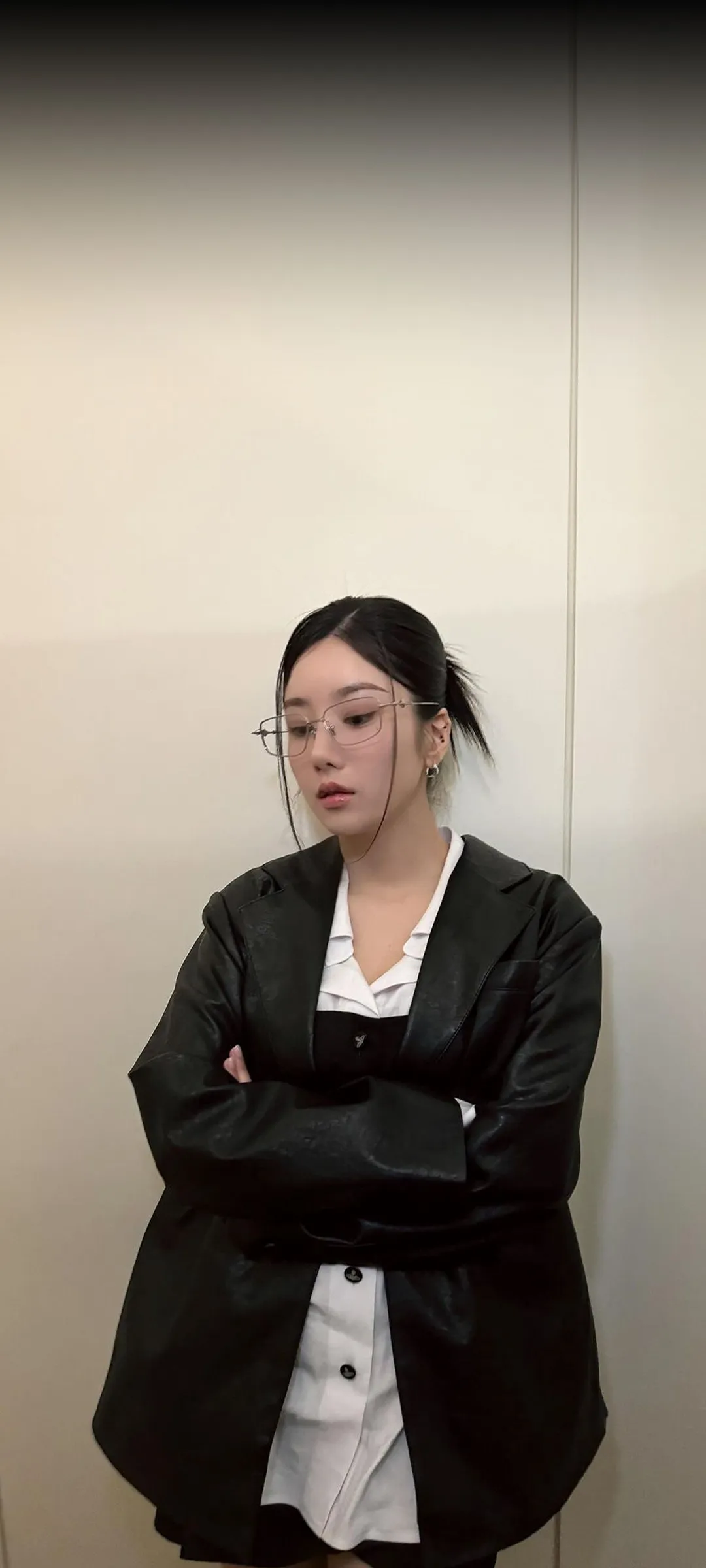 วอลเปเปอร์ หน้าจอล็อก มือถือ Kwon Eun-bi 4K HD ดาวน์โหลด — IZ*ONE