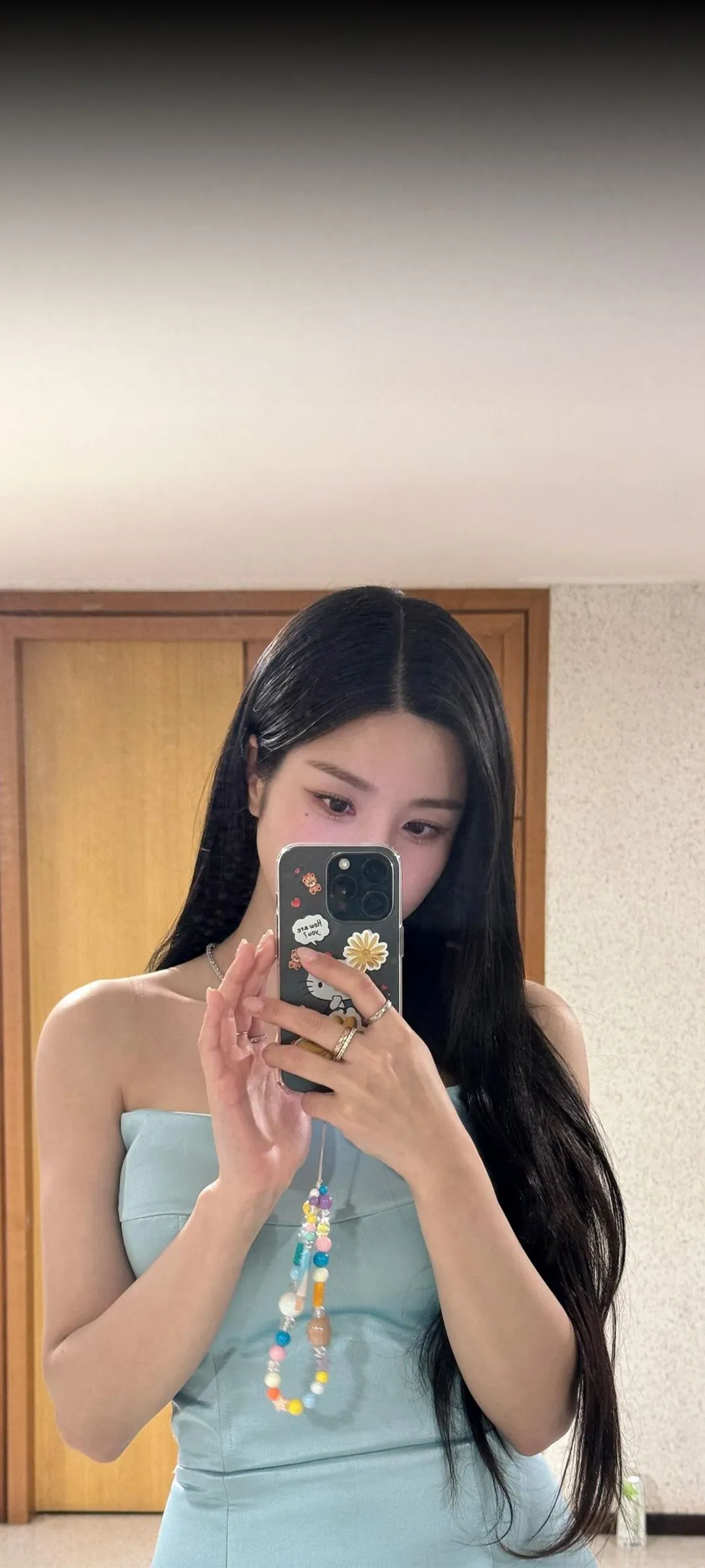 วอลเปเปอร์ หน้าจอล็อก มือถือ Kwon Eun-bi 4K HD ดาวน์โหลด — IZ*ONE