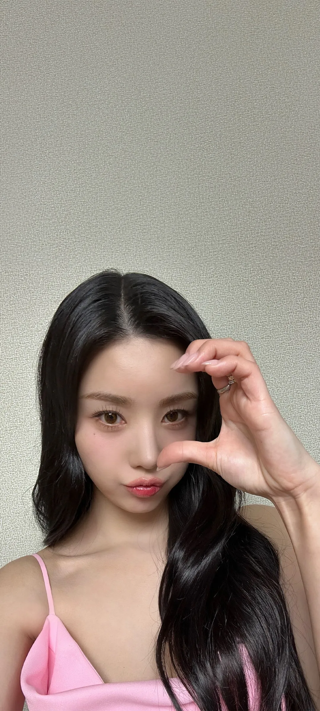 วอลเปเปอร์ หน้าจอล็อก มือถือ Kwon Eun-bi 4K HD ดาวน์โหลด — IZ*ONE