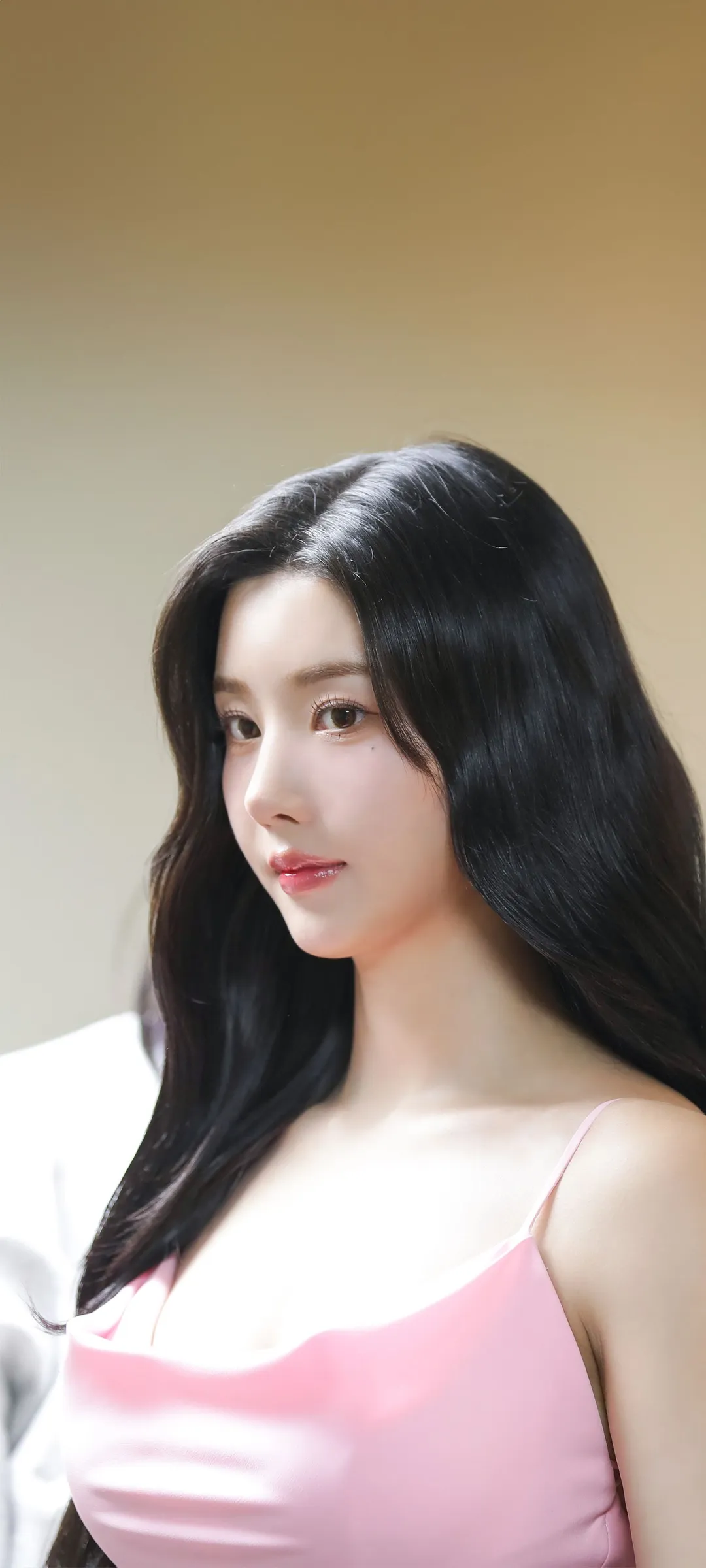 วอลเปเปอร์ หน้าจอล็อก มือถือ Kwon Eun-bi 4K HD ดาวน์โหลด — IZ*ONE