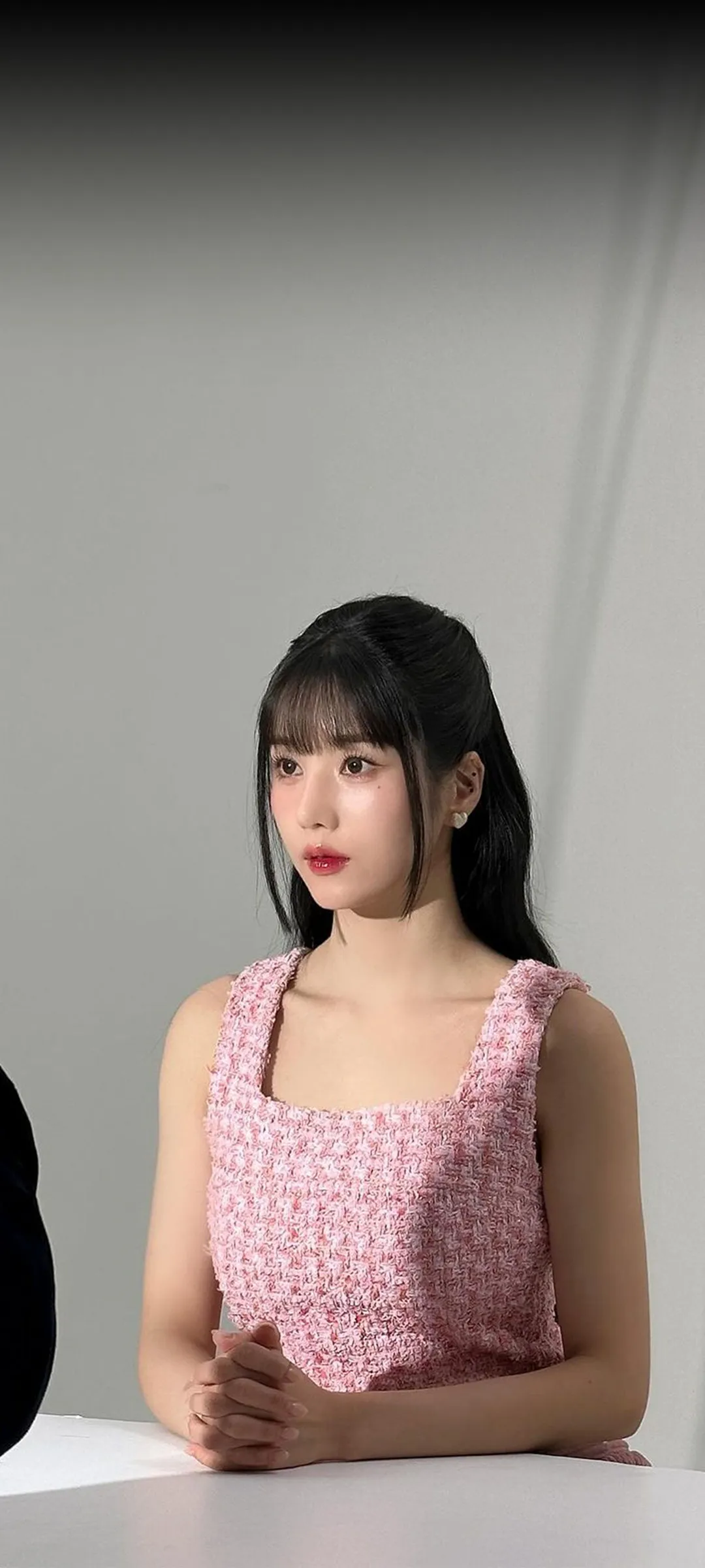 วอลเปเปอร์ หน้าจอล็อก มือถือ Kwon Eun-bi 4K HD ดาวน์โหลด — IZ*ONE