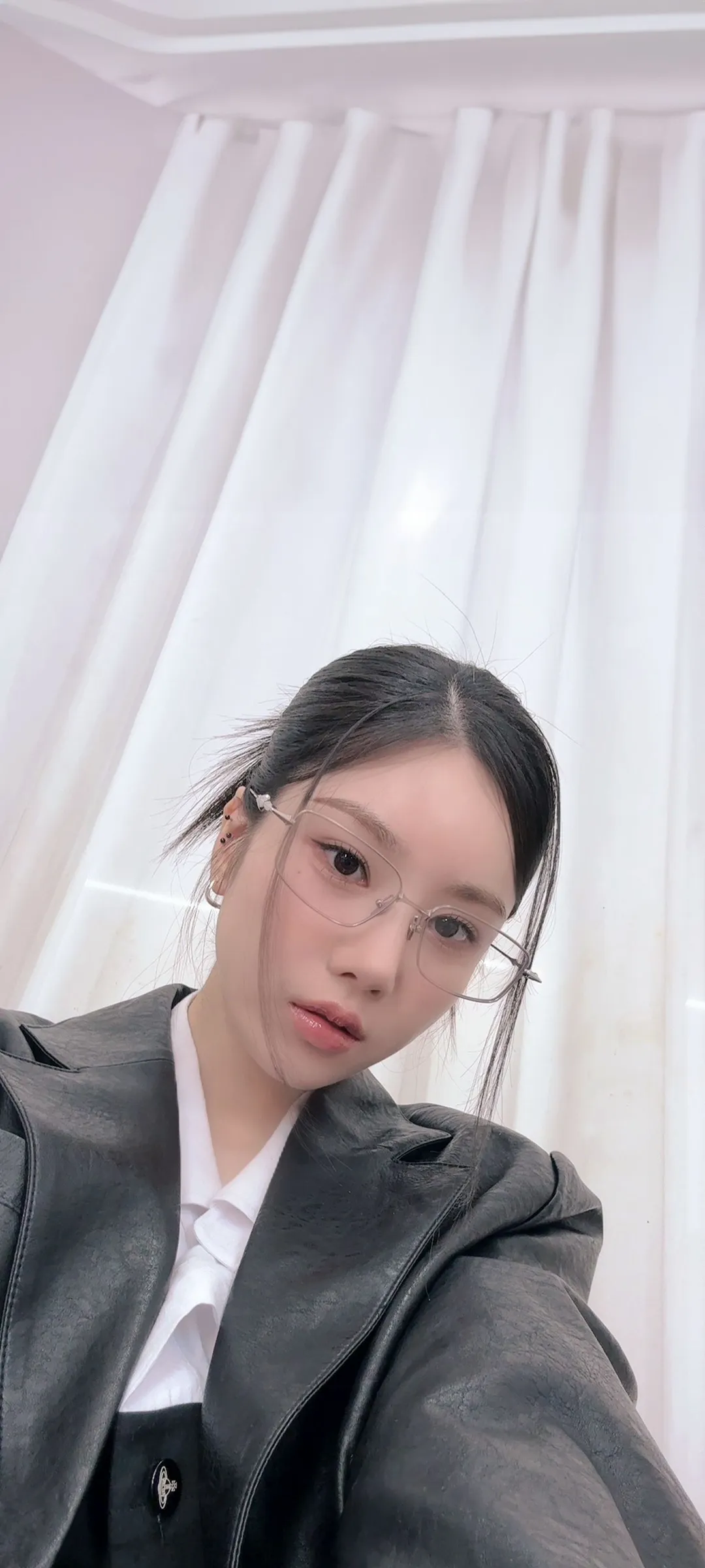 Fondo de pantalla de bloqueo móvil de Kwon Eun-bi 4K HD descargar — IZ*ONE