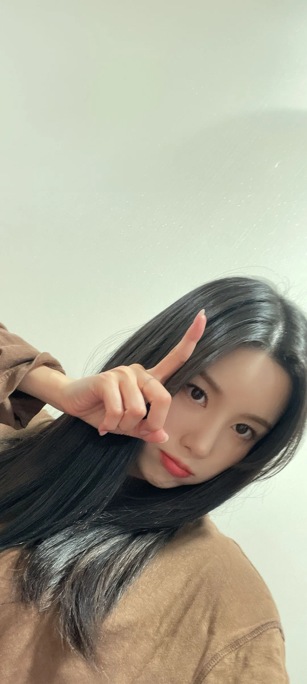 วอลเปเปอร์ หน้าจอล็อก มือถือ Kwon Eun-bi 4K HD ดาวน์โหลด — IZ*ONE