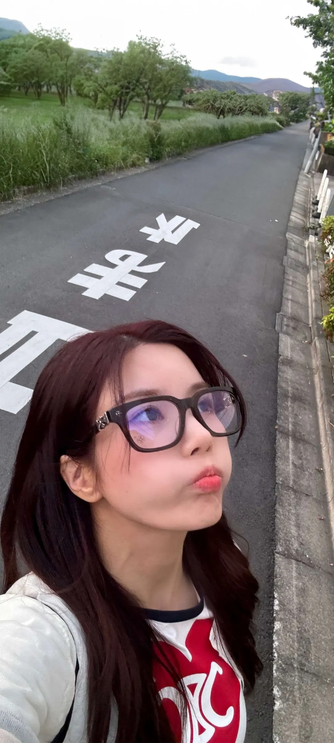 วอลเปเปอร์ หน้าจอล็อก มือถือ Kwon Eun-bi 4K HD ดาวน์โหลด — IZ*ONE