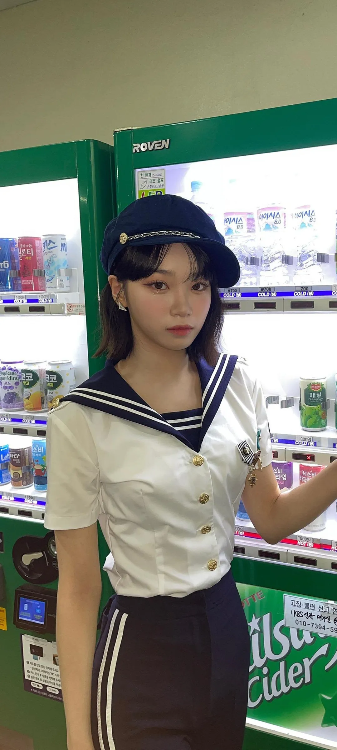 Wallpaper layar kunci hp Kim Chae-won 4K HD download — IZ*ONE, LE SSERAFIM