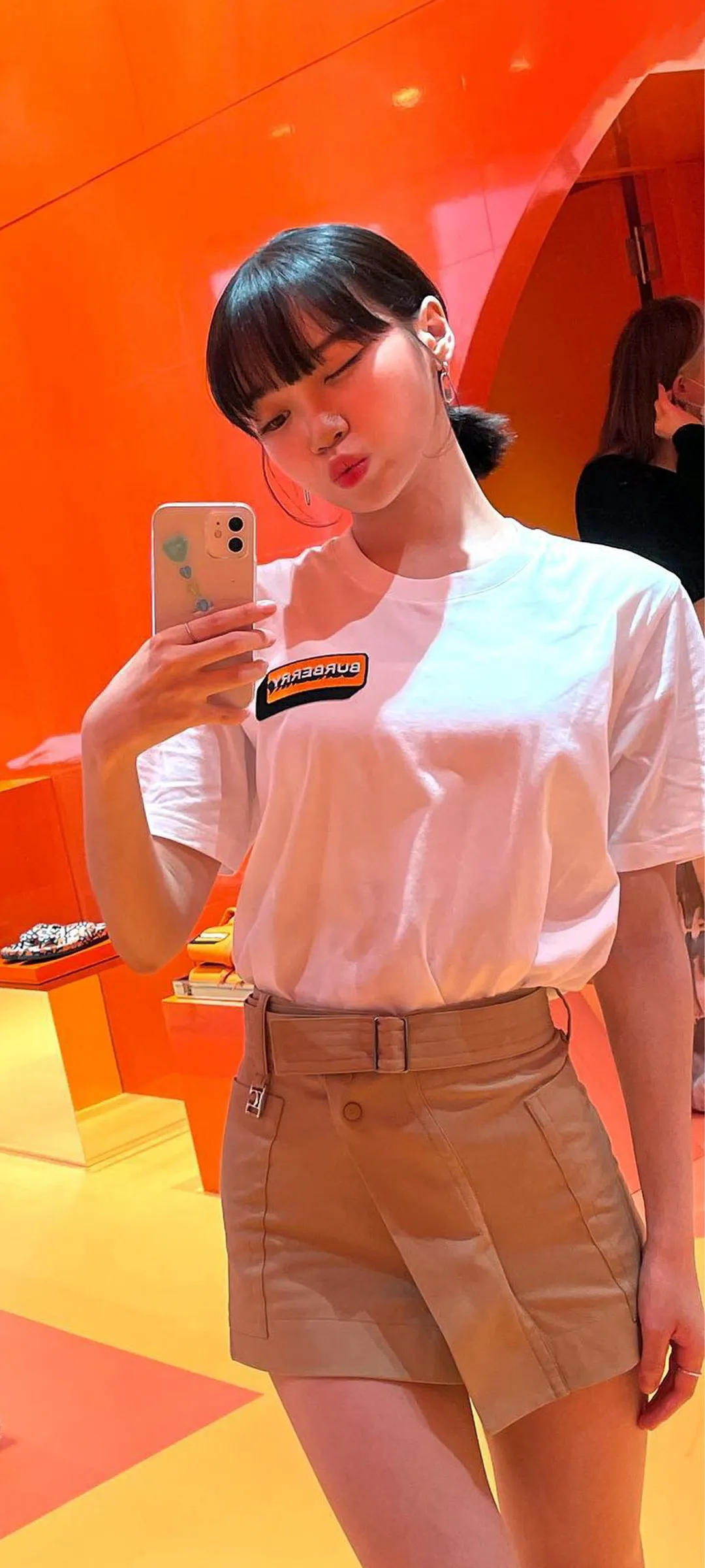 Wallpaper layar kunci hp Kim Chae-won 4K HD download — IZ*ONE, LE SSERAFIM