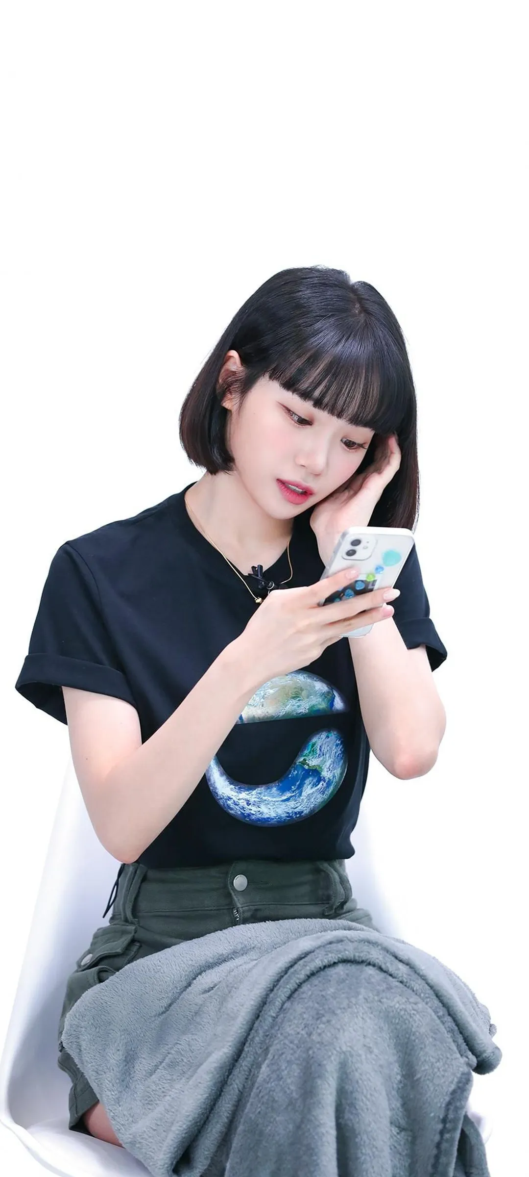 김채원 잠금화면 폰 배경화면 4K HD 다운로드 — 아이즈원, 르세라핌