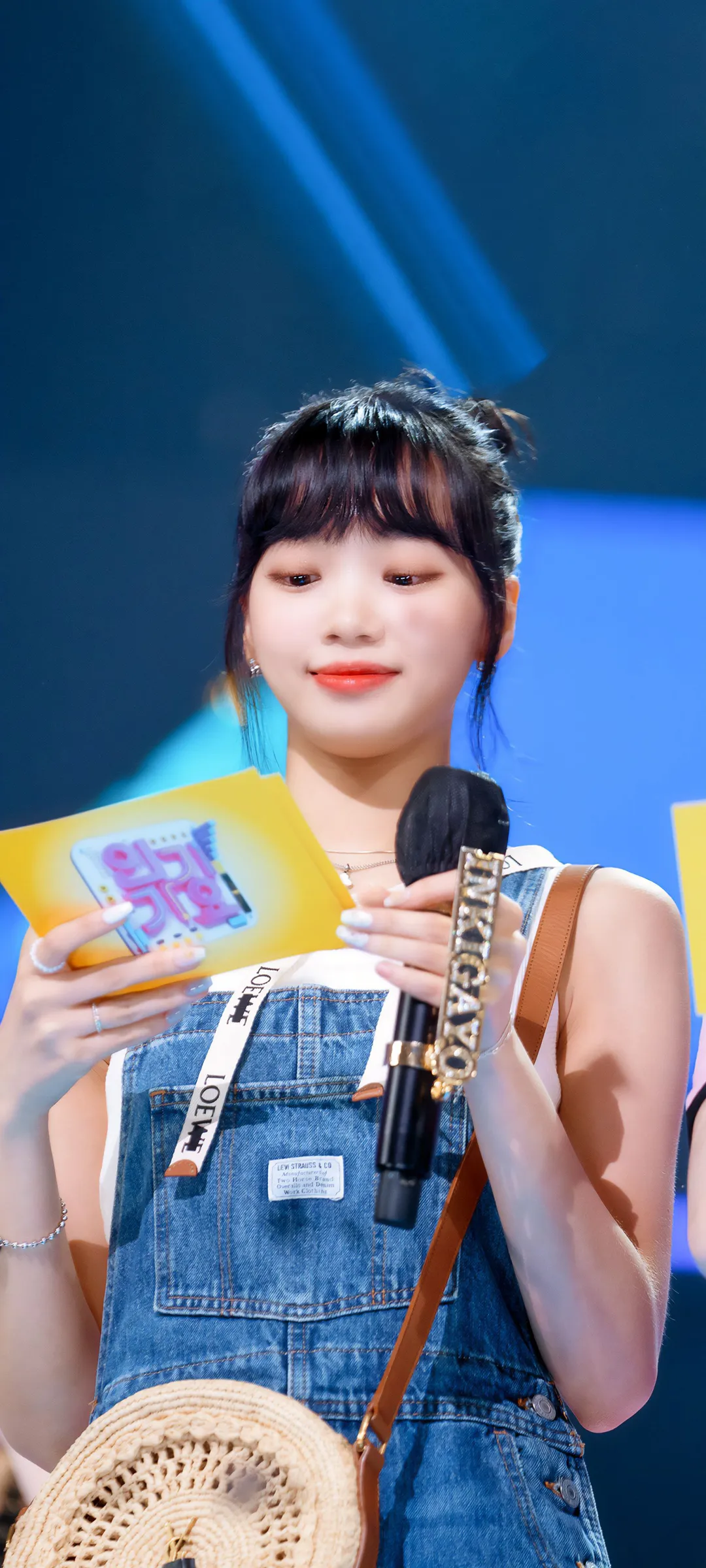 Wallpaper layar kunci hp Kim Chae-won 4K HD download — IZ*ONE, LE SSERAFIM