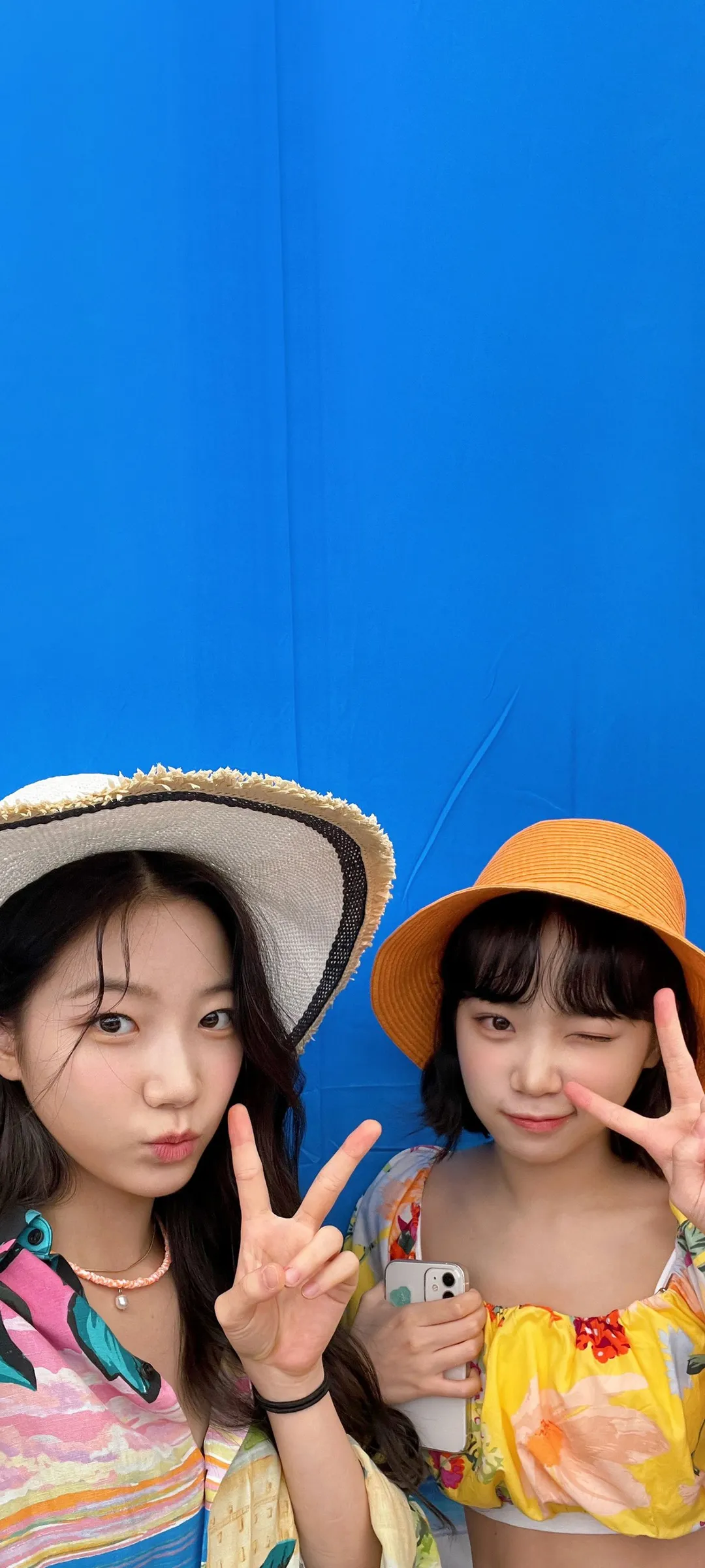 김채원 잠금화면 폰 배경화면 4K HD 다운로드 — 아이즈원, 르세라핌