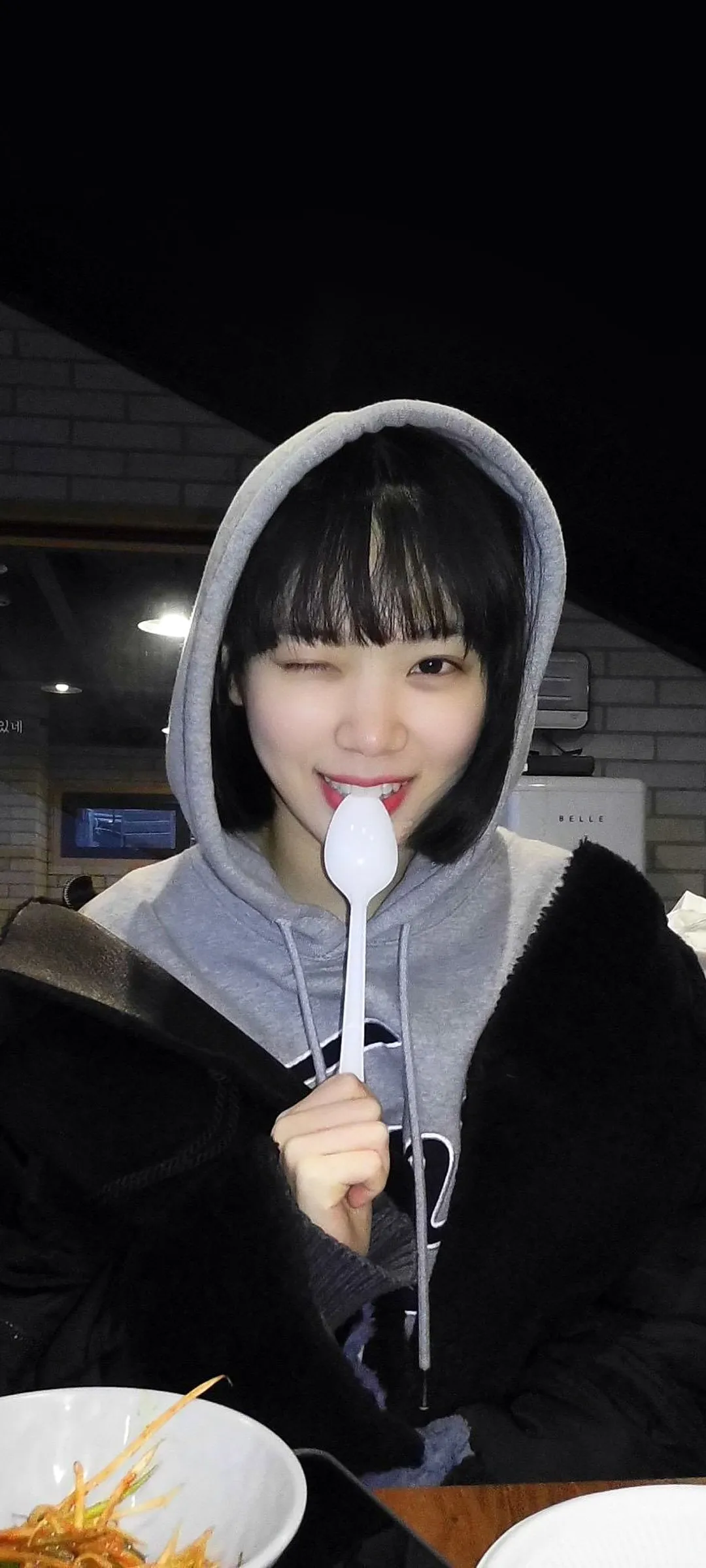 Wallpaper layar kunci hp Kim Chae-won 4K HD download — IZ*ONE, LE SSERAFIM