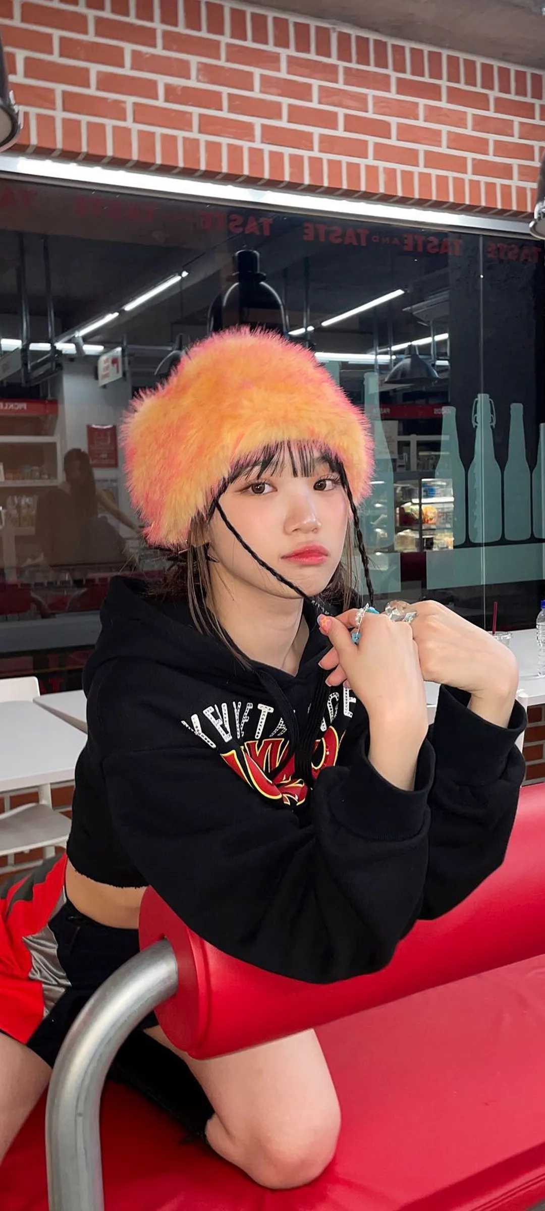 Wallpaper layar kunci hp Kim Chae-won 4K HD download — IZ*ONE, LE SSERAFIM