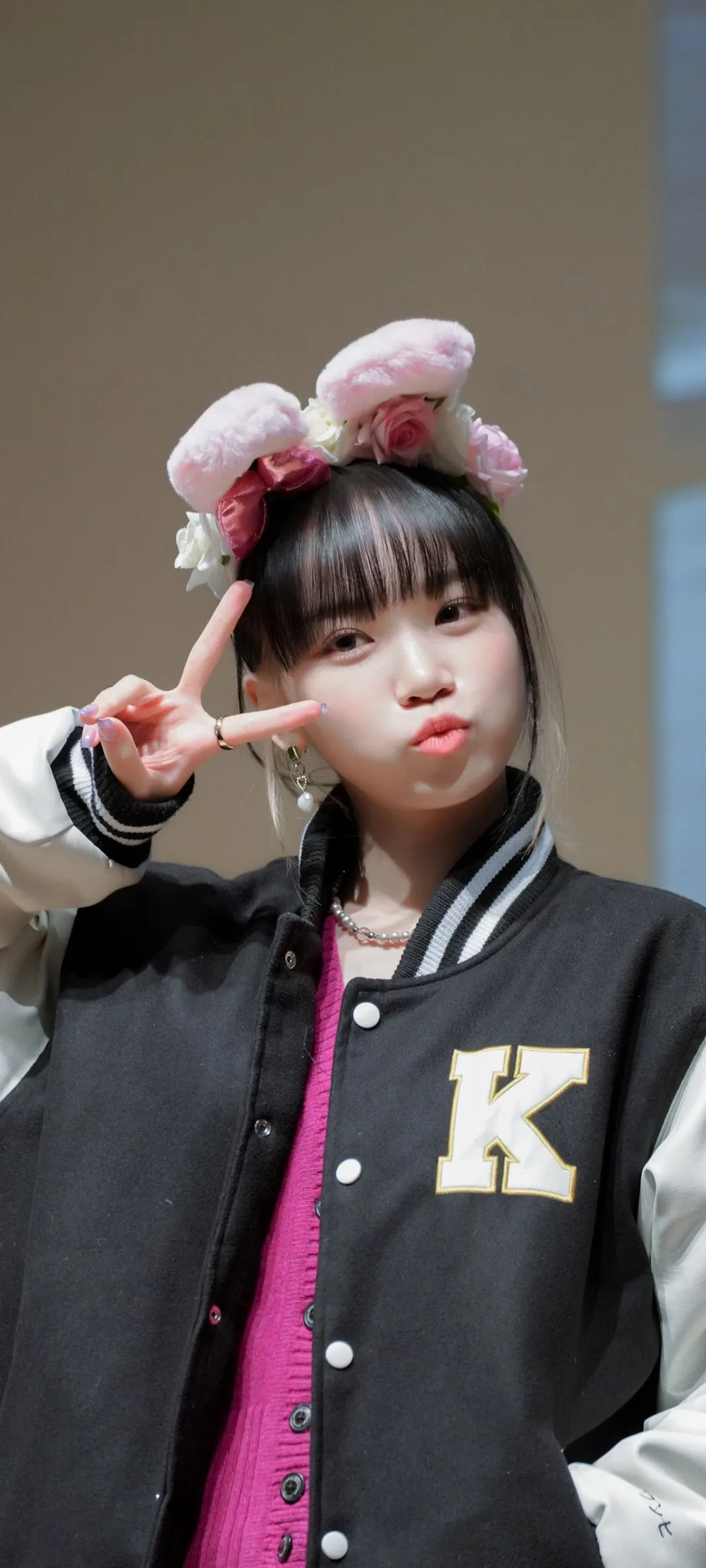 Wallpaper layar kunci hp Kim Chae-won 4K HD download — IZ*ONE, LE SSERAFIM