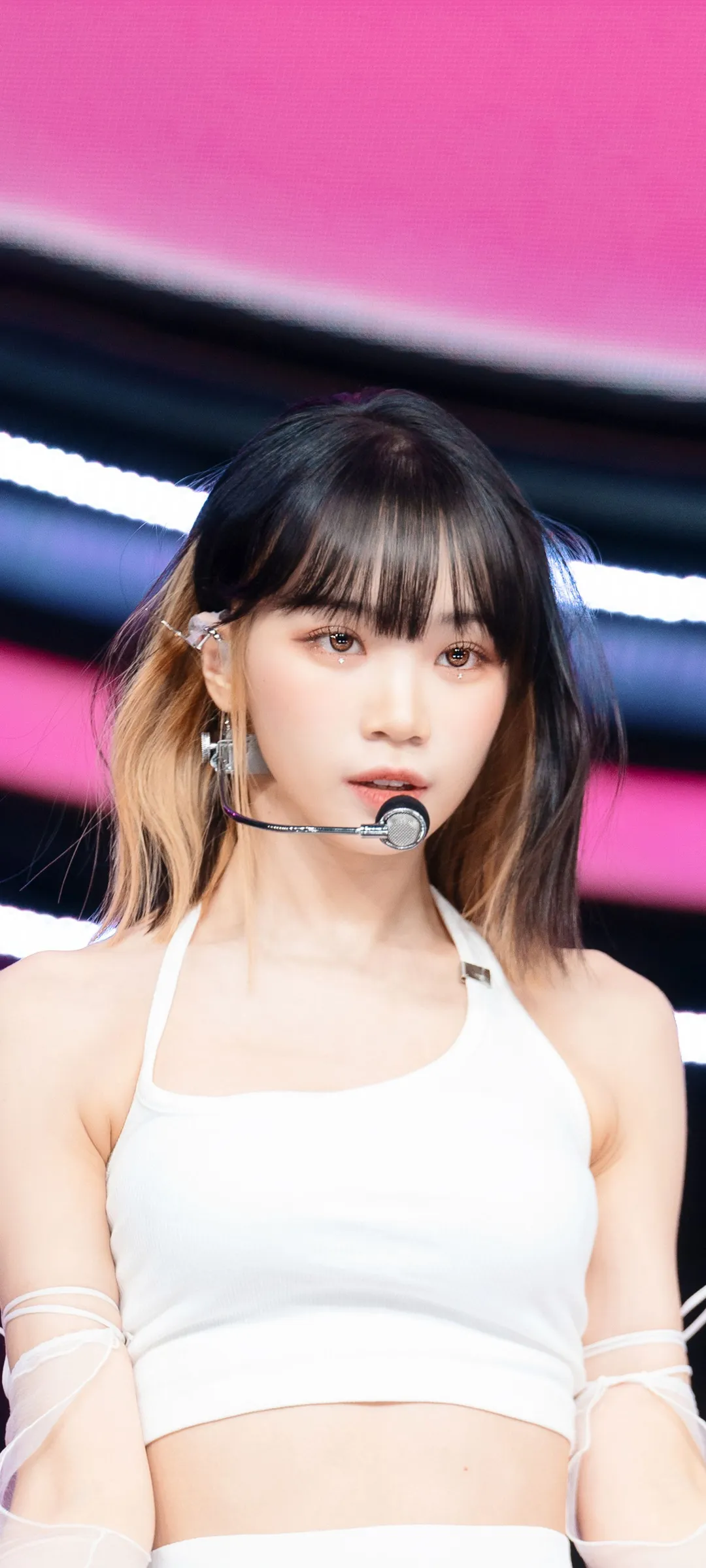 Wallpaper layar kunci hp Kim Chae-won 4K HD download — IZ*ONE, LE SSERAFIM