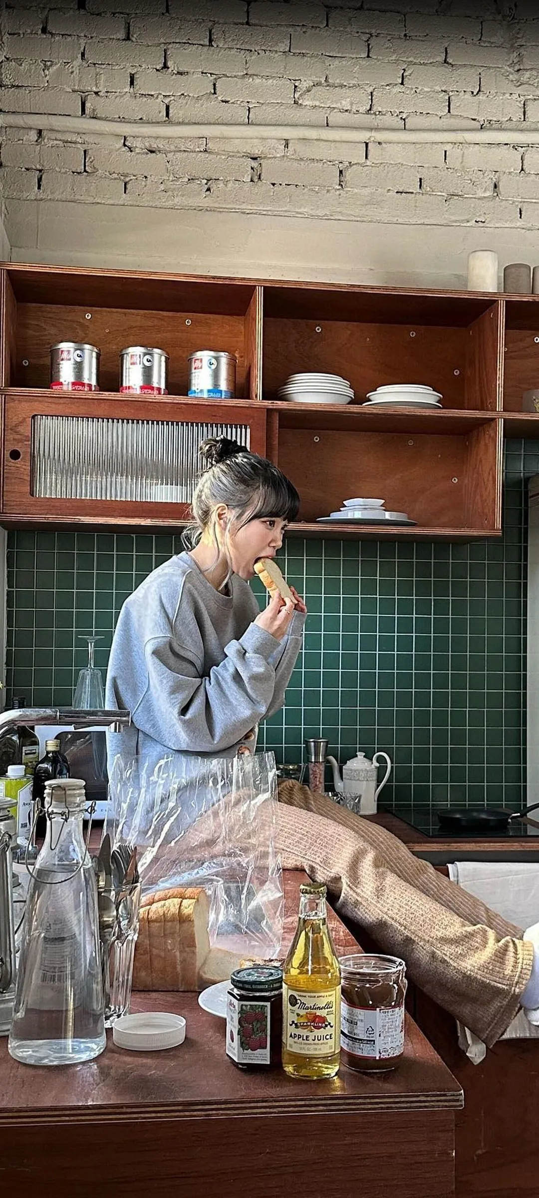 Wallpaper layar kunci hp Kim Chae-won 4K HD download — IZ*ONE, LE SSERAFIM