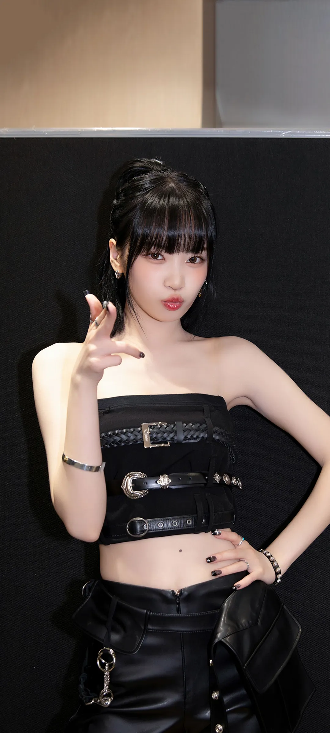Wallpaper layar kunci hp Kim Chae-won UNFORGIVEN 4K HD download — IZ*ONE, LE SSERAFIM