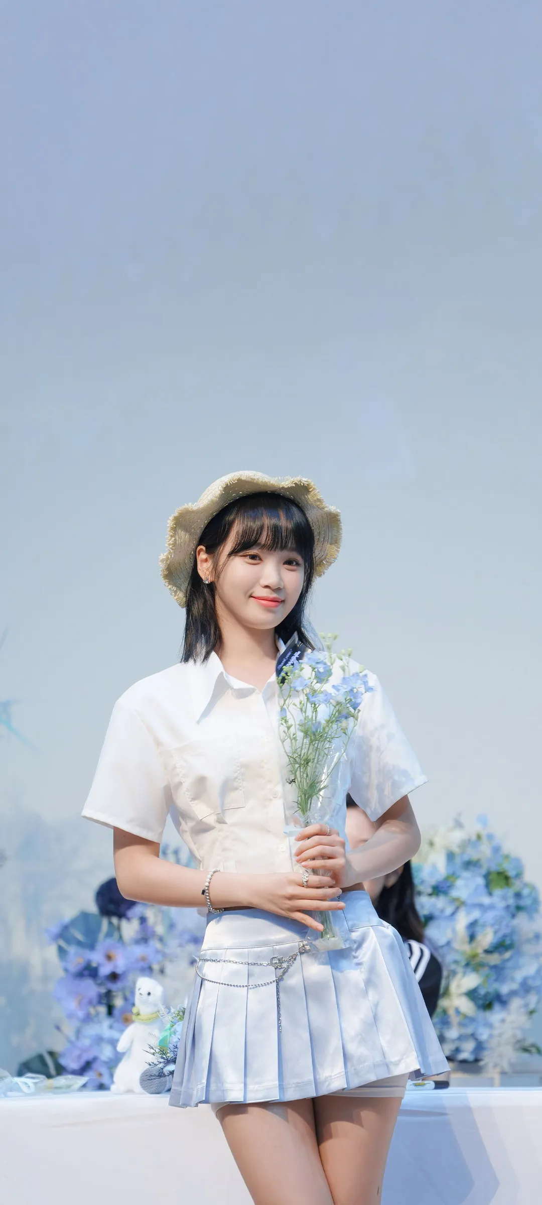 Wallpaper layar kunci hp Kim Chae-won 4K HD download — IZ*ONE, LE SSERAFIM