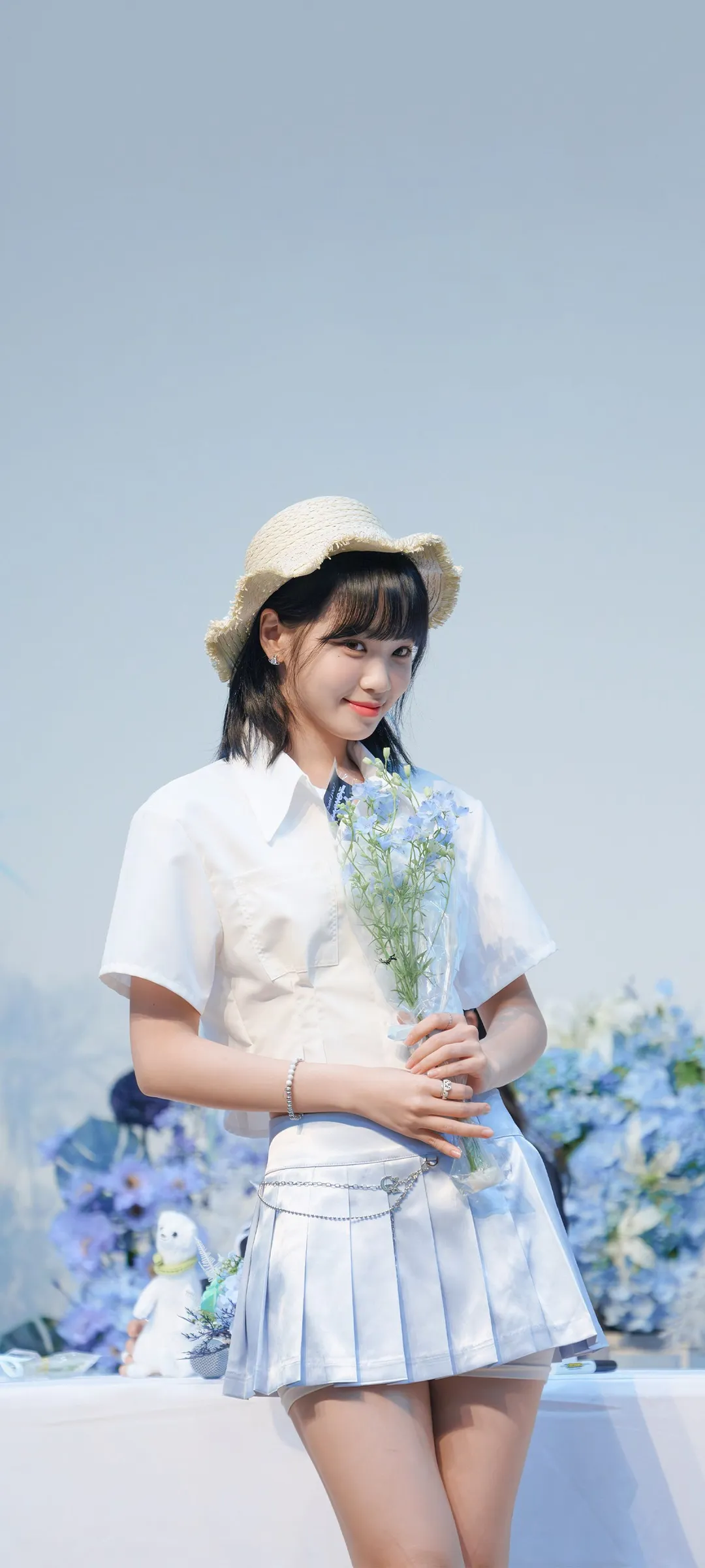 Wallpaper layar kunci hp Kim Chae-won 4K HD download — IZ*ONE, LE SSERAFIM