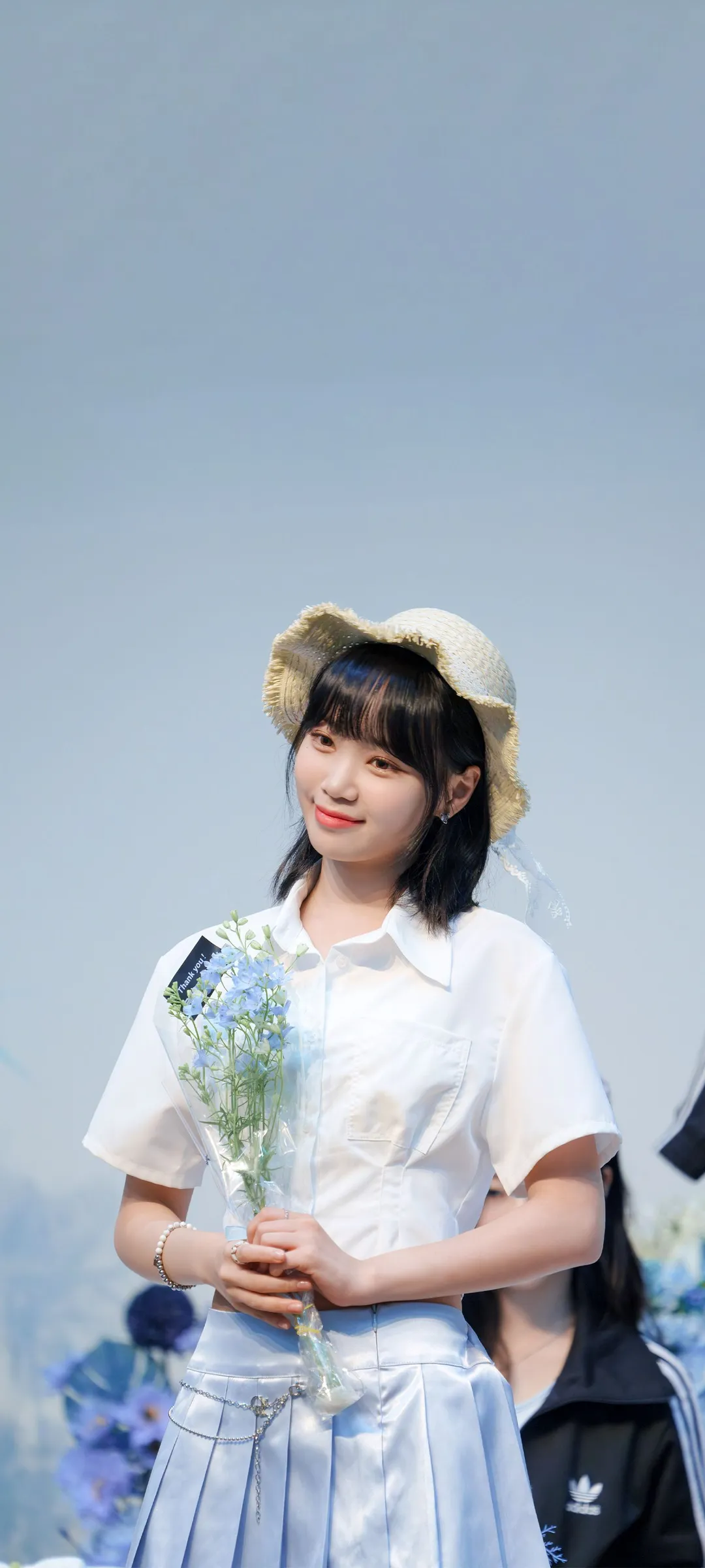 Wallpaper layar kunci hp Kim Chae-won 4K HD download — IZ*ONE, LE SSERAFIM