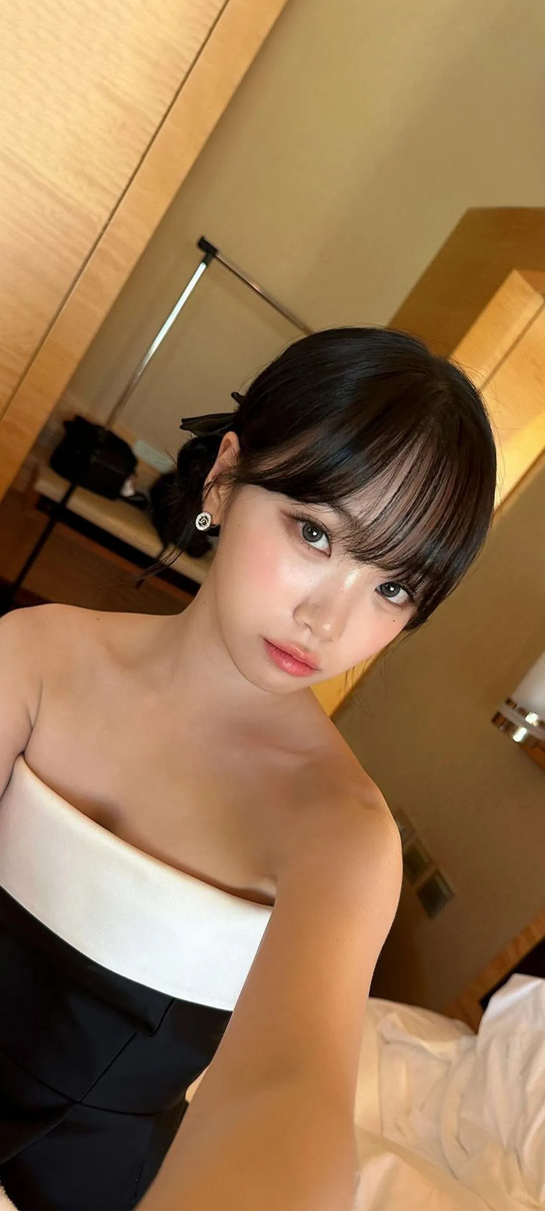 Kim Chae-won lock screen phone wallpaper 4K HD download — IZ*ONE, LE SSERAFIM