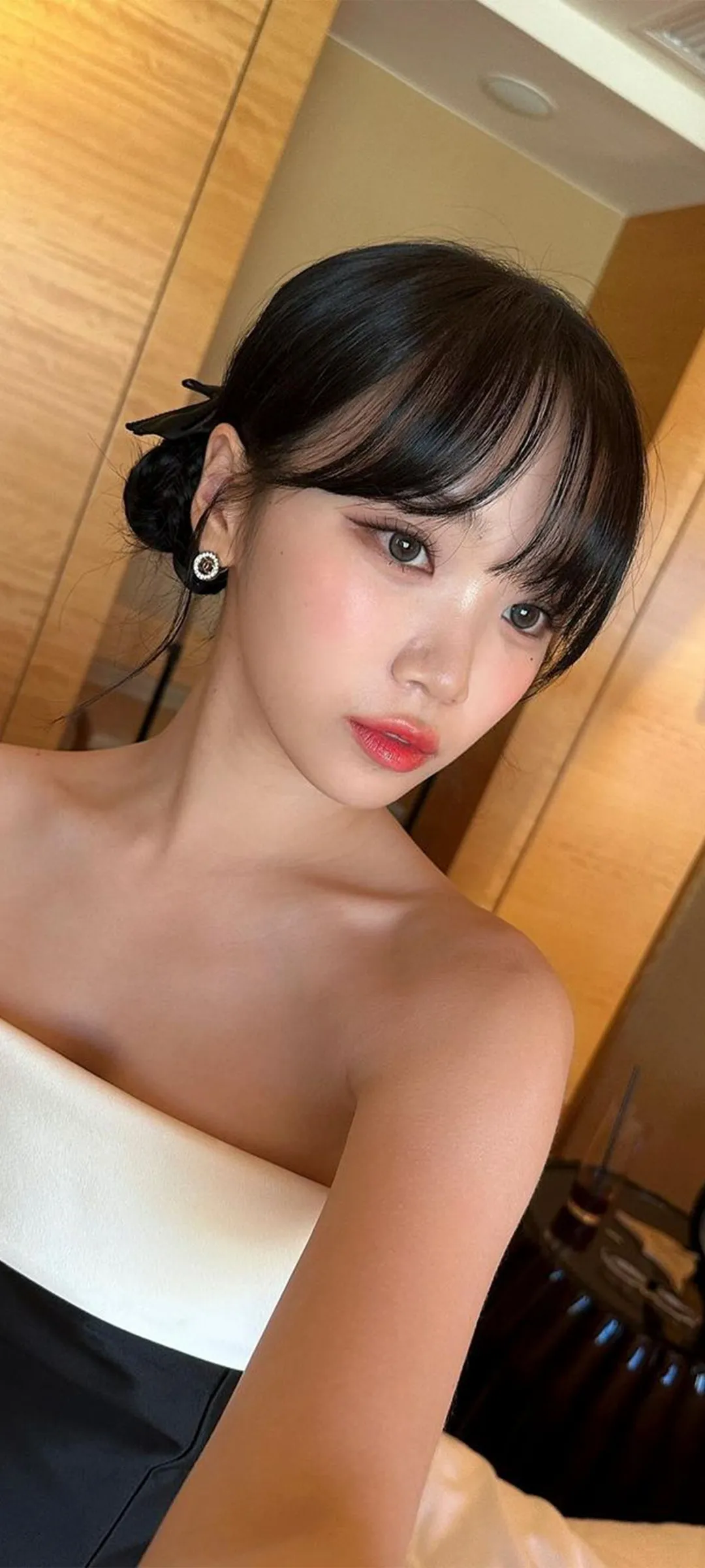 Kim Chae-won lock screen phone wallpaper 4K HD download — IZ*ONE, LE SSERAFIM