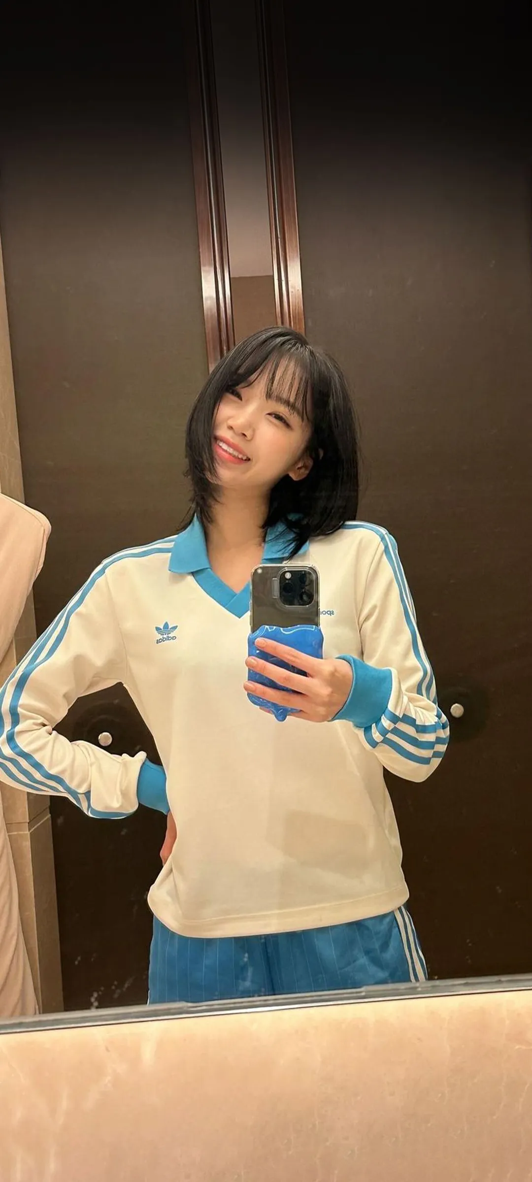 Wallpaper layar kunci hp Kim Chae-won 4K HD download — IZ*ONE, LE SSERAFIM