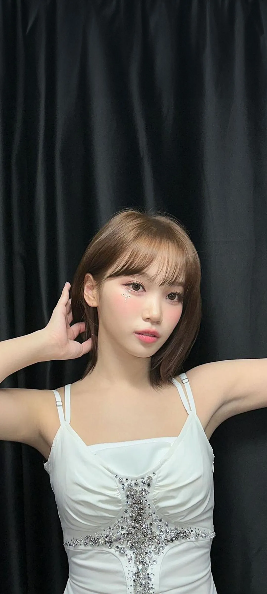 Wallpaper layar kunci hp Kim Chae-won 4K HD download — IZ*ONE, LE SSERAFIM