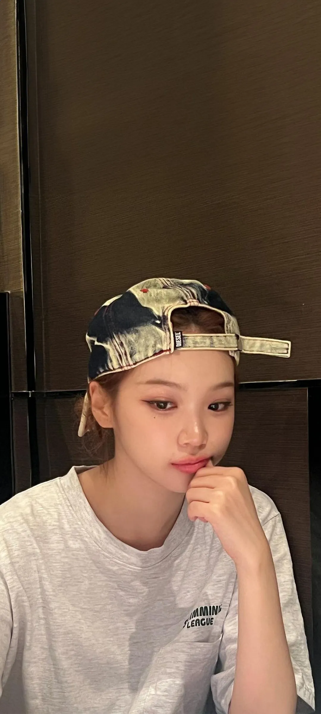 Kim Chae-won lock screen phone wallpaper 4K HD download — IZ*ONE, LE SSERAFIM