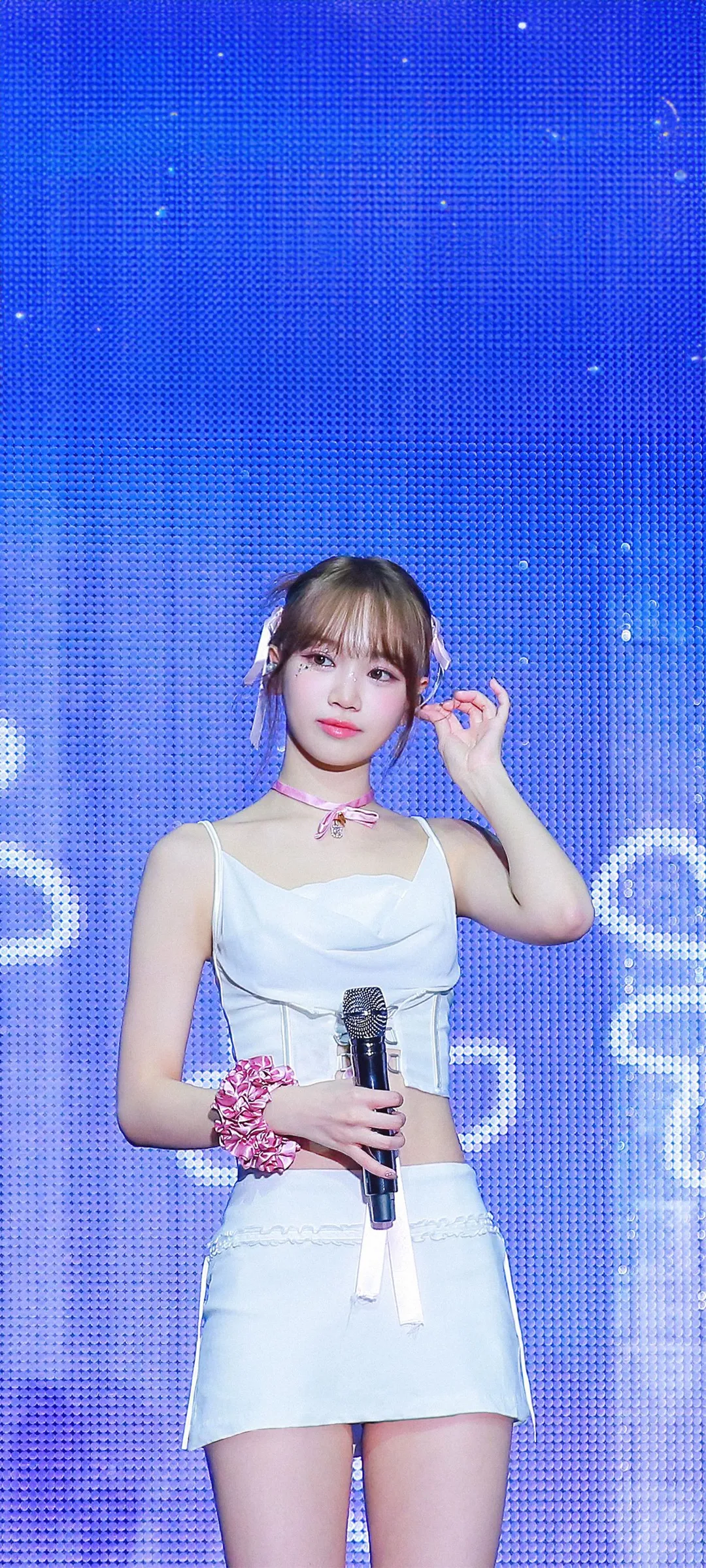 김채원 잠금화면 폰 배경화면 4K HD 다운로드 — 아이즈원, 르세라핌