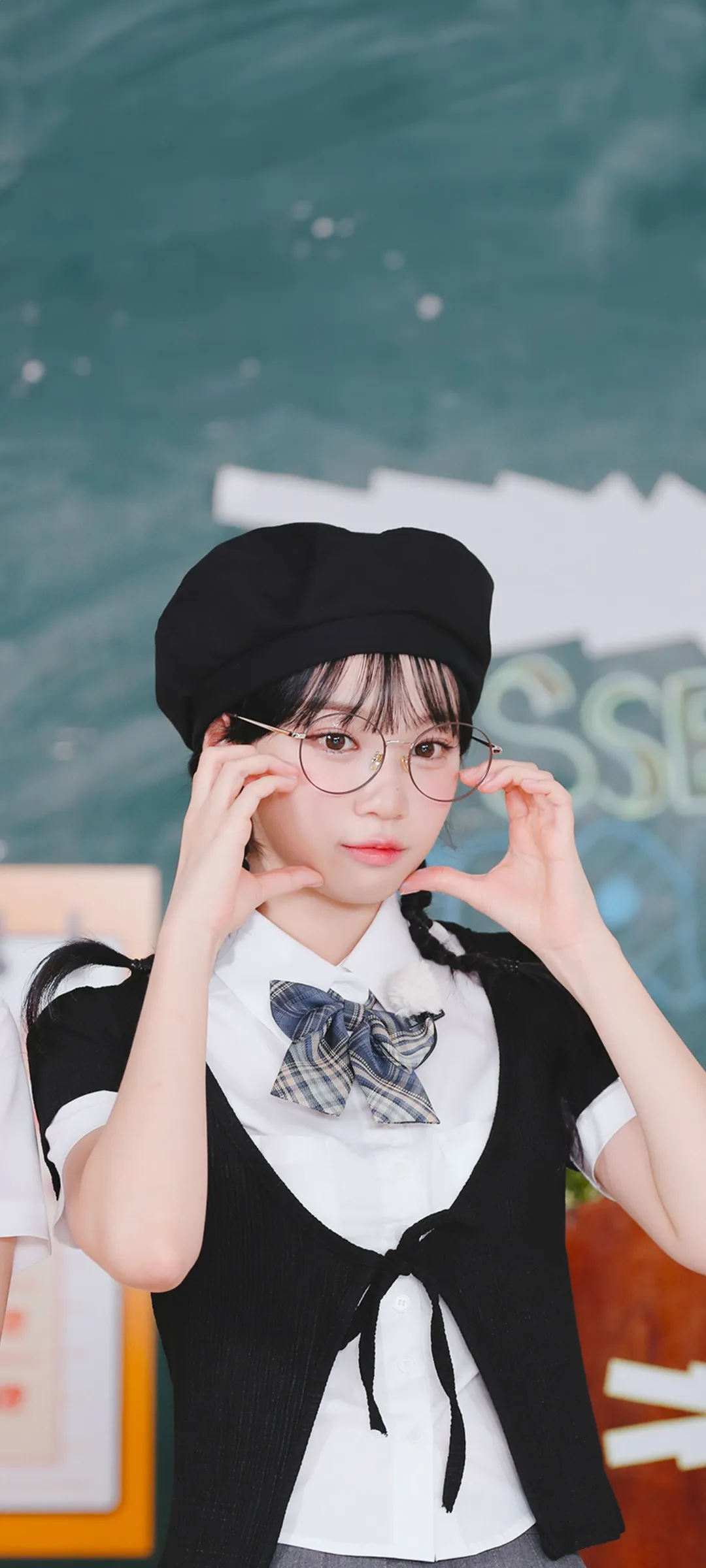 김채원 잠금화면 폰 배경화면 4K HD 다운로드 — 아이즈원, 르세라핌