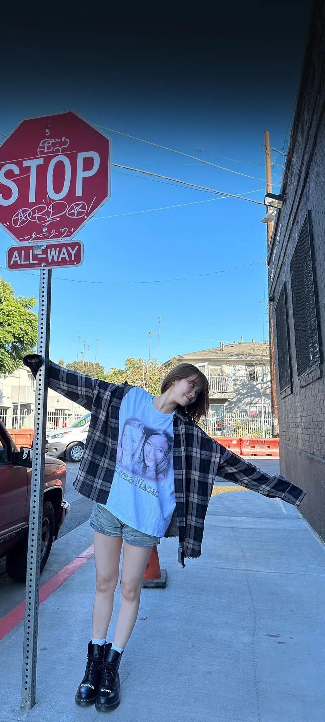 Wallpaper layar kunci hp Kim Chae-won 4K HD download — IZ*ONE, LE SSERAFIM
