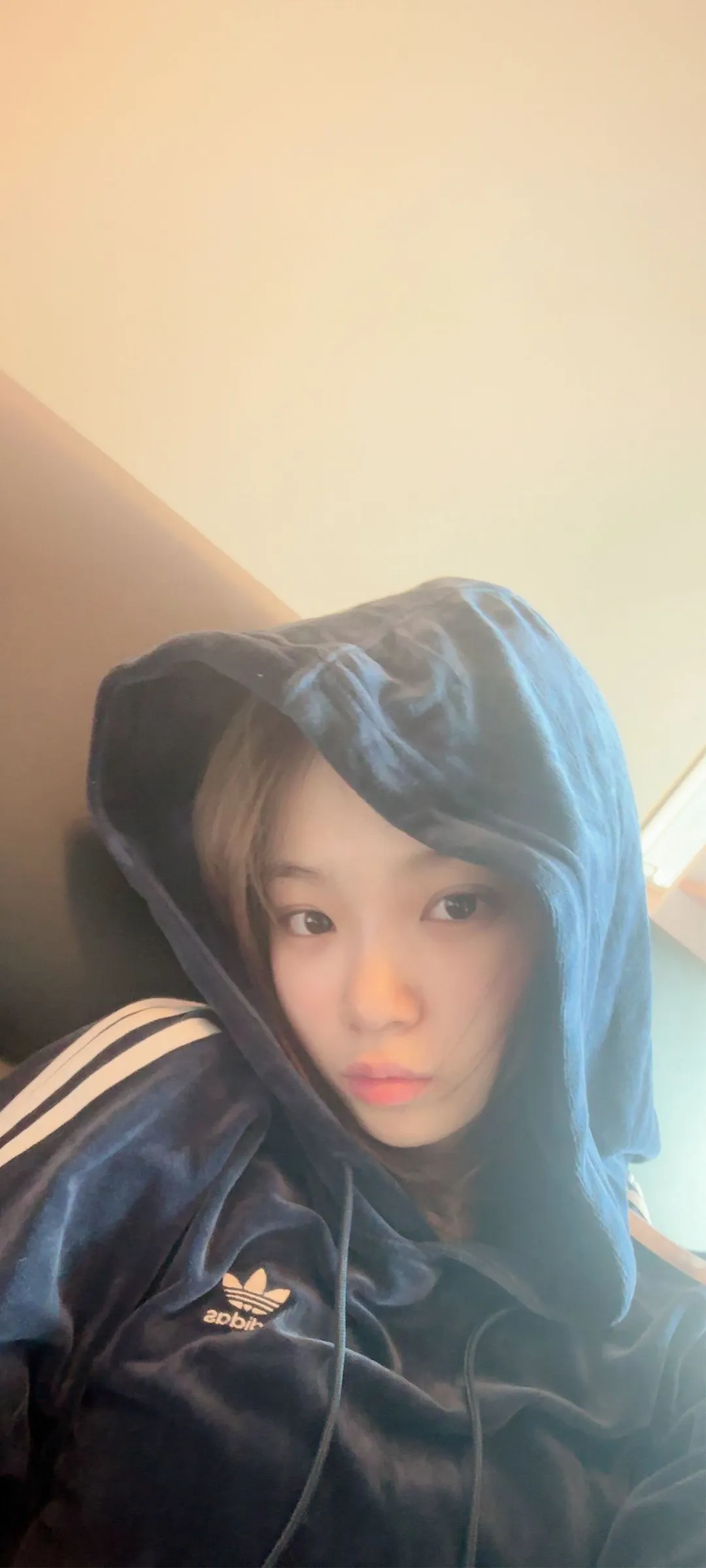 Wallpaper layar kunci hp Kim Chae-won 4K HD download — IZ*ONE, LE SSERAFIM