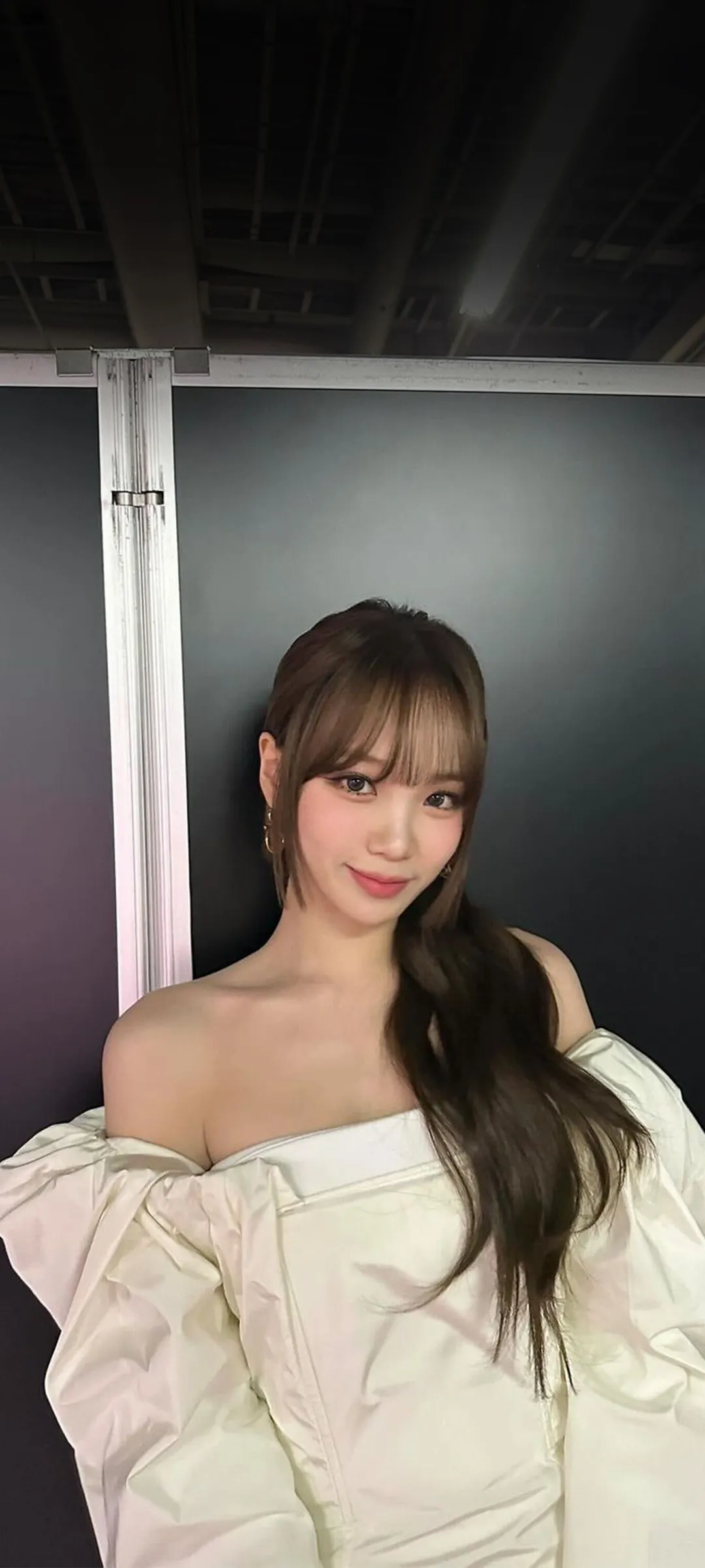김채원 잠금화면 폰 배경화면 4K HD 다운로드 — 아이즈원, 르세라핌